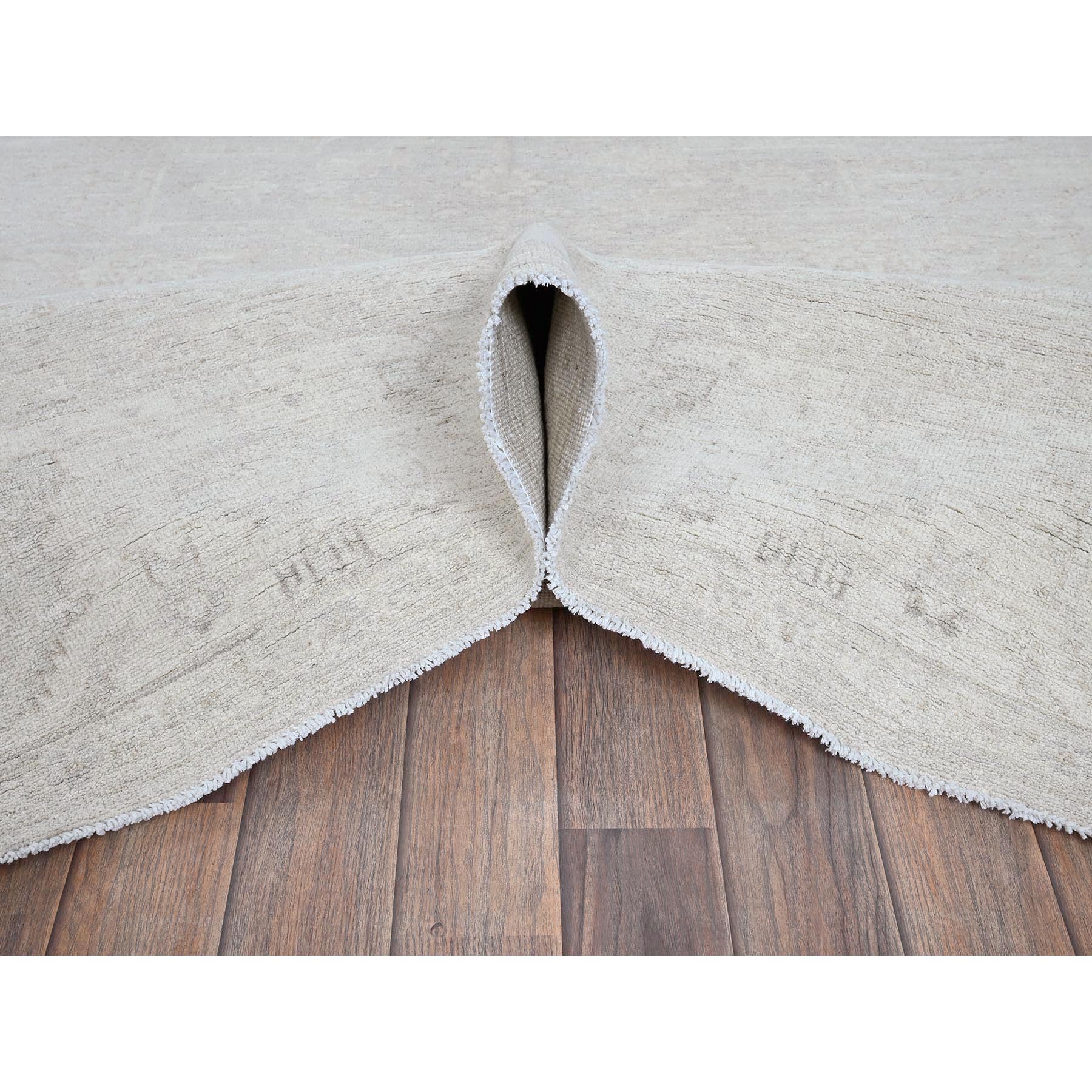 8'x9'9" Bone White, Washed Out Peshawar with Heriz Design, Hand Knotted, Pure Wool, Densely Woven, Oriental Rug HR917 - Image 6