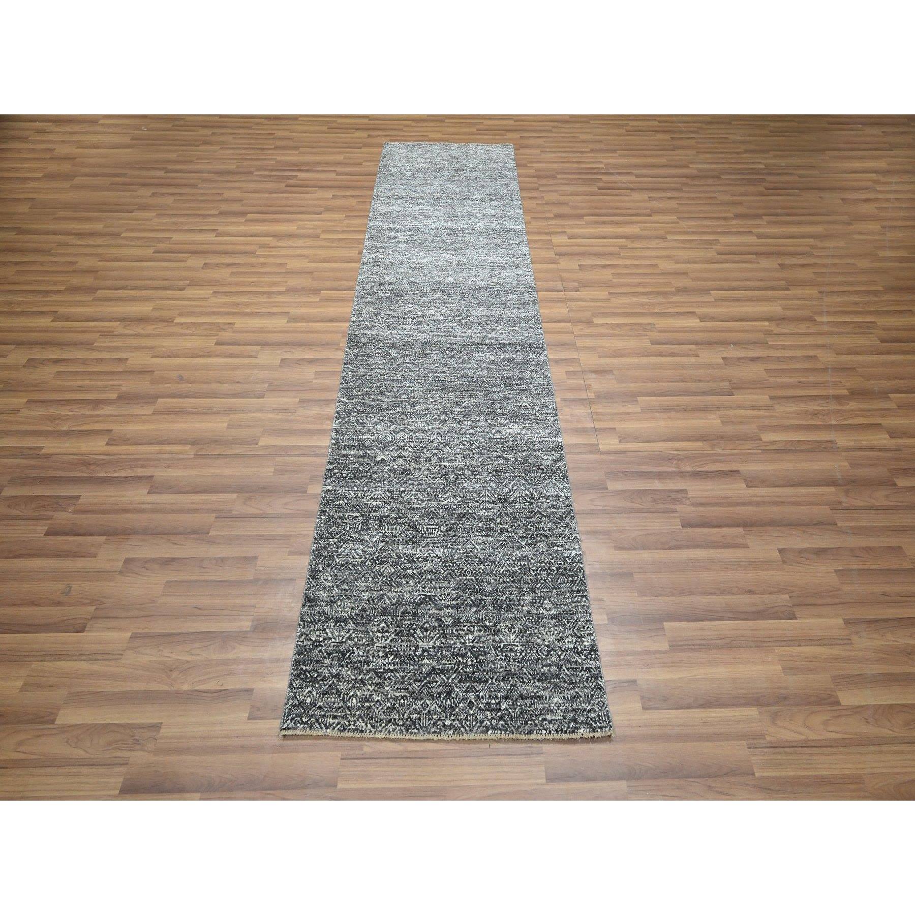 2'7"x9'10" Pebble Gray, Kohinoor Herat with Small Geometric Repetitive Diamond Design, Tone On Tone, Soft Wool, Hand Knotted, Runner, Oriental Rug HR76412 - Image 2