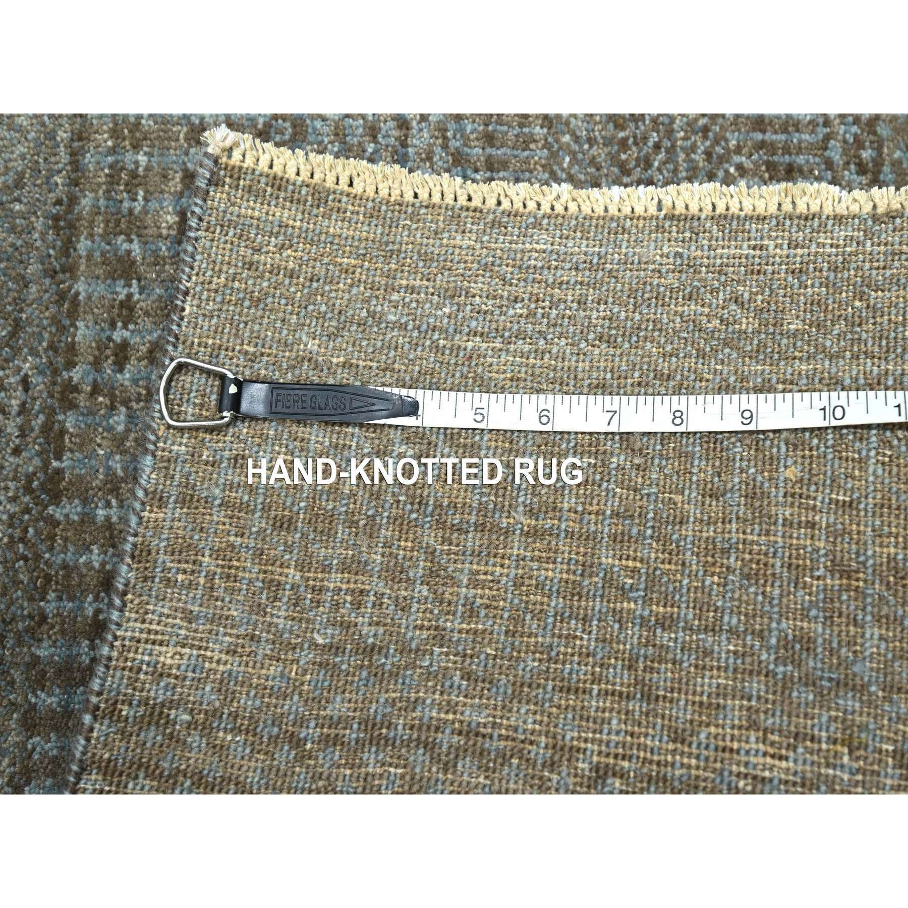 2'x3' Mocha Brown, Modern Grass Design, Hand Knotted, 100% Wool, Lush and Plush, Tone on Tone, Mat, Sample, Oriental Rug HR76440 - Image 4
