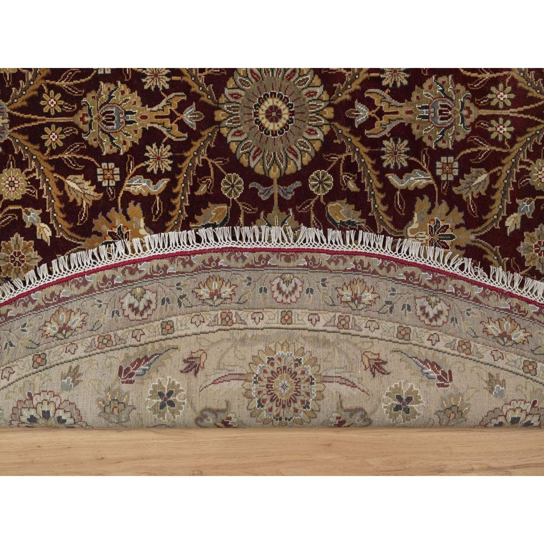 8'1"x8'1" Wine Red, Hereke with All Over Design, 300 KPSI, Wool and Silk, Hand Knotted, Round, Oriental Rug HR91438 - Image 4