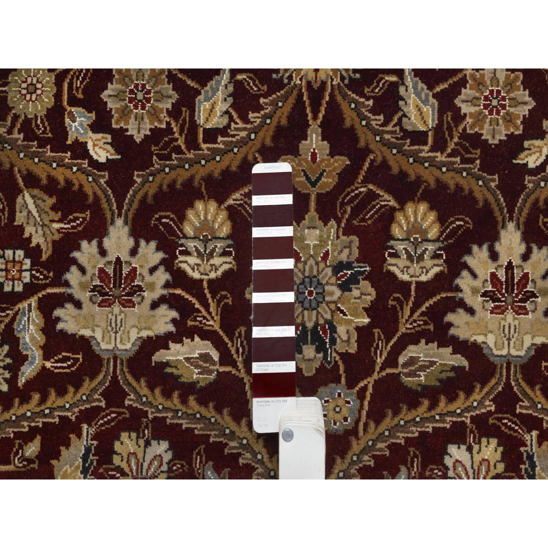 8'1"x8'1" Wine Red, Hereke with All Over Design, 300 KPSI, Wool and Silk, Hand Knotted, Round, Oriental Rug HR91438 - Image 7