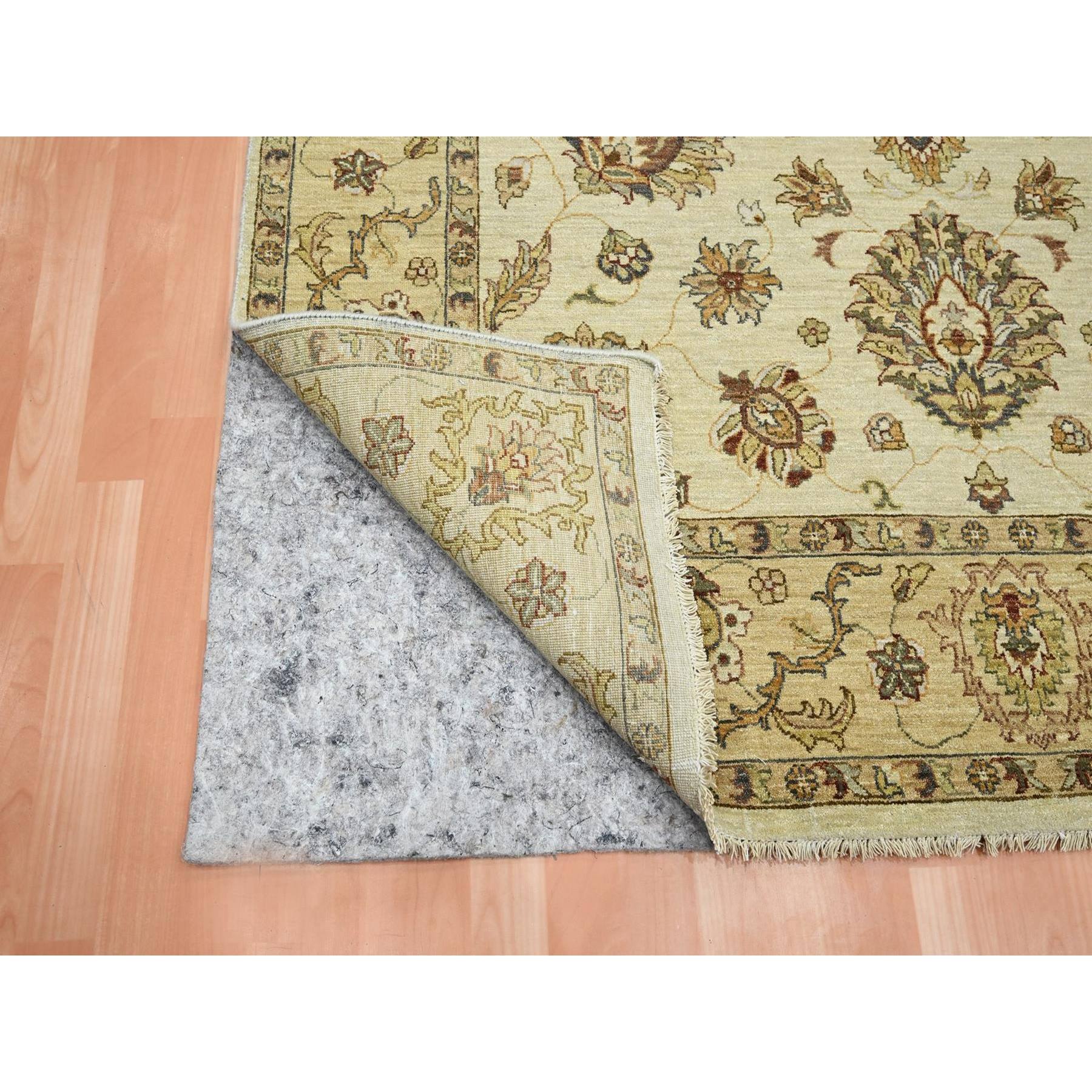 5'6"x8'1" Linen White, Pure Wool, Agra with Ziegler Design, Colorful Leaf Pattern, Zero Pile, Hand Knotted, Oriental Rug HR76361 - Image 3