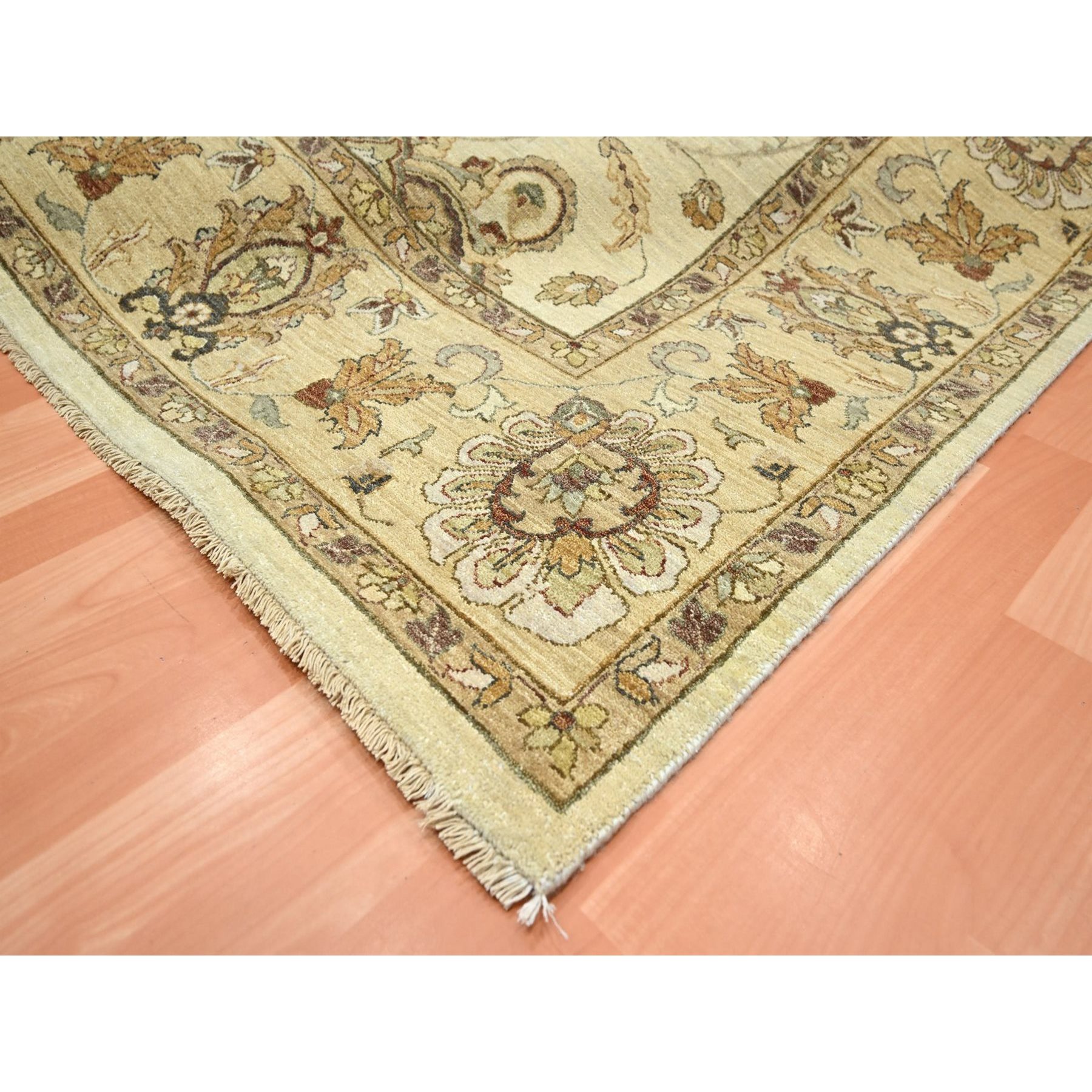 7'3"x9'1" Boulder White, Hand Knotted, Agra with Ziegler Design, All Over Leaf Pattern, Zero Pile, Pure Wool, Oriental Rug HR76370 - Image 6
