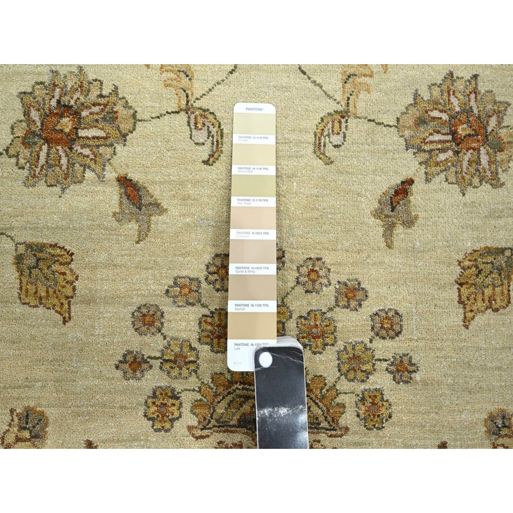 7'3"x9'3" Linen White, Hand Knotted, Agra with Ziegler Design, All Over Leaf Pattern, Zero Pile, Pure Wool, Oriental Rug HR76371 - Image 7