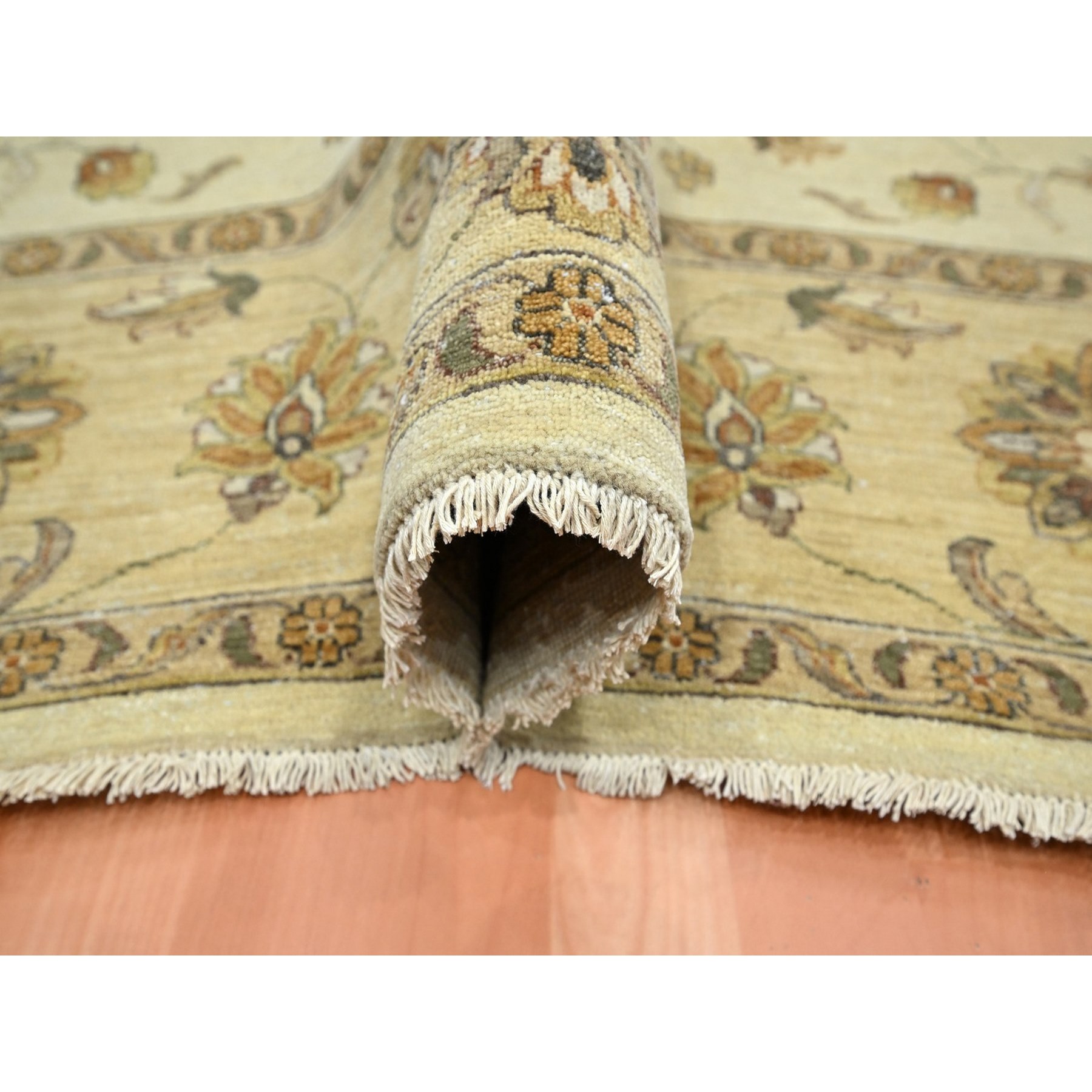8'3"x11'6" Linen White, Hand Knotted, Agra with Ziegler Design, All Over Leaf Pattern, 100% Wool, Zero Pile, Oriental Rug HR76378 - Image 5