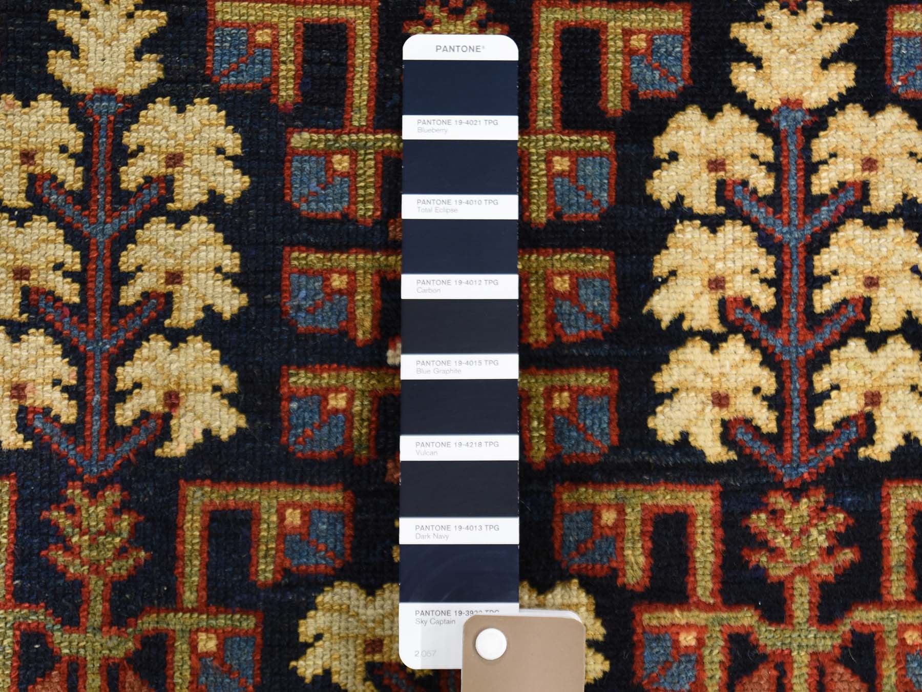 4'4"X5'9" Navy Blue Antique Persian Heriz With Tree Design Pure Wool Hand-Knotted Oriental Rug HR45938 - Image 4