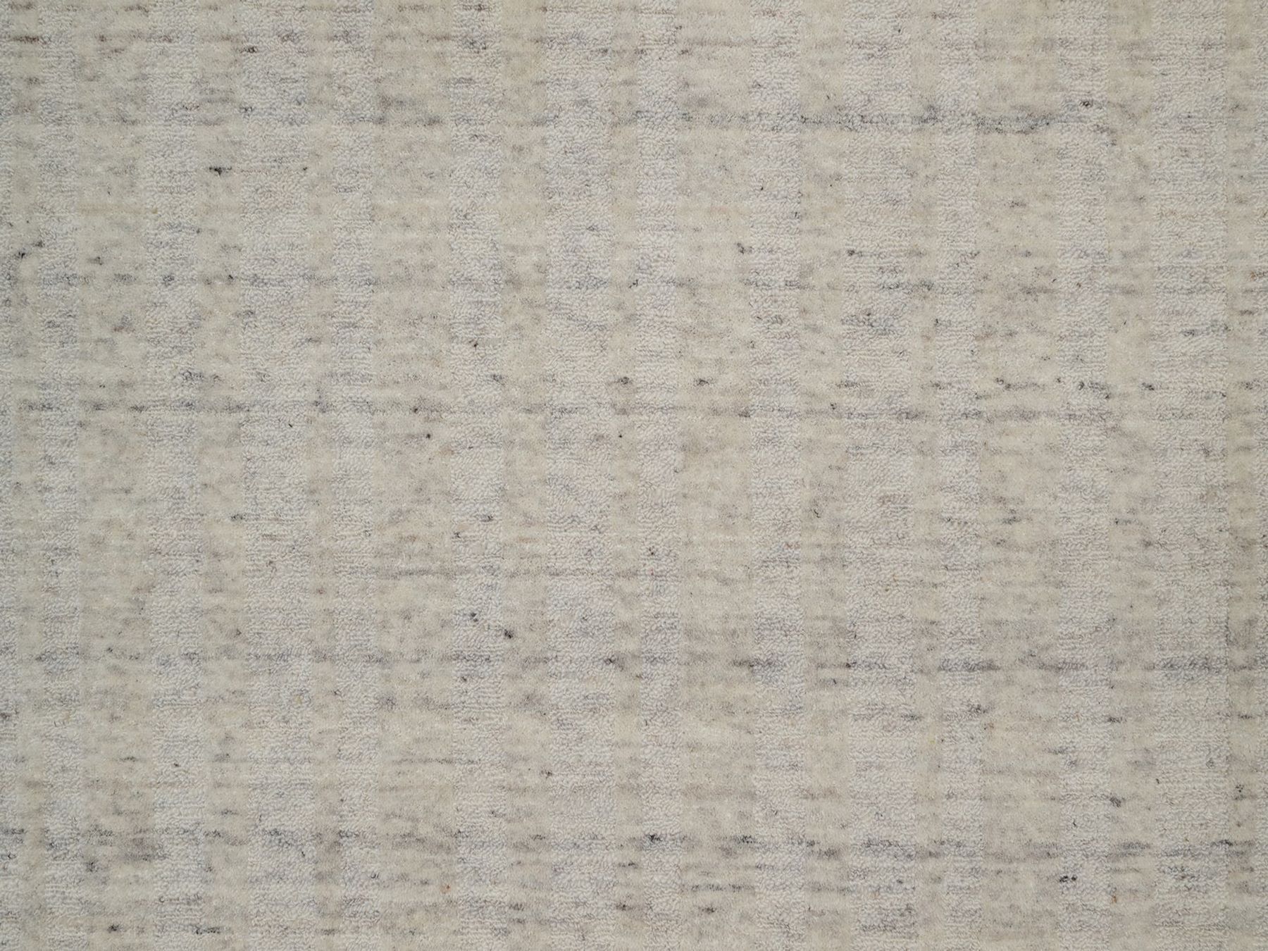 8'x8' Chiffon White, Undyed Natural Wool, Vertical Stripes Design with Salt and Pepper Effect, Hand Loomed, Round, Oriental Rug HR91680 - Image 8