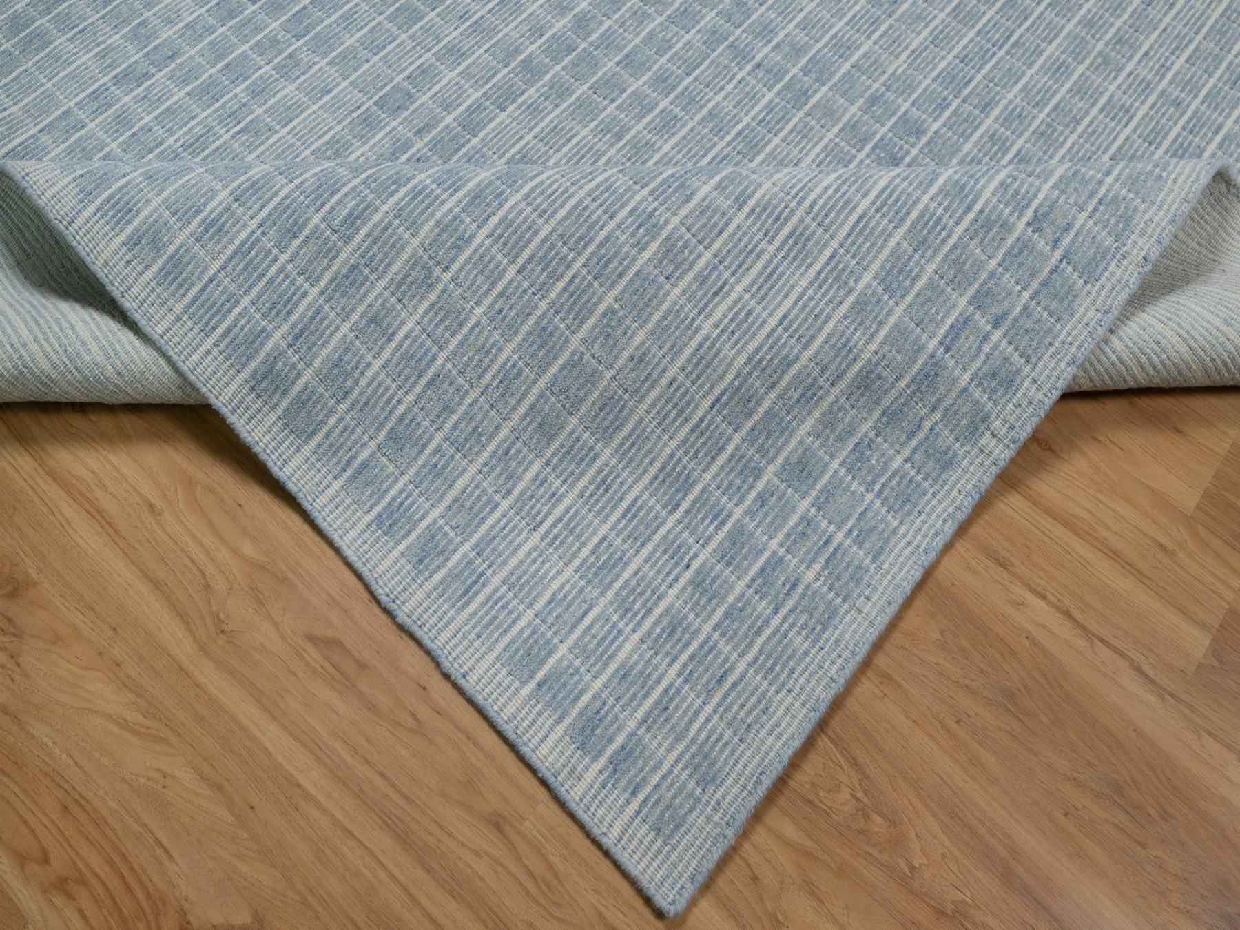 10'1"x14' Coronet Blue, Soft to the Touch, Modern Plain Decor Box Design, Pure Wool, Loomed Knotted, Oriental Rug HR91688 - Image 6