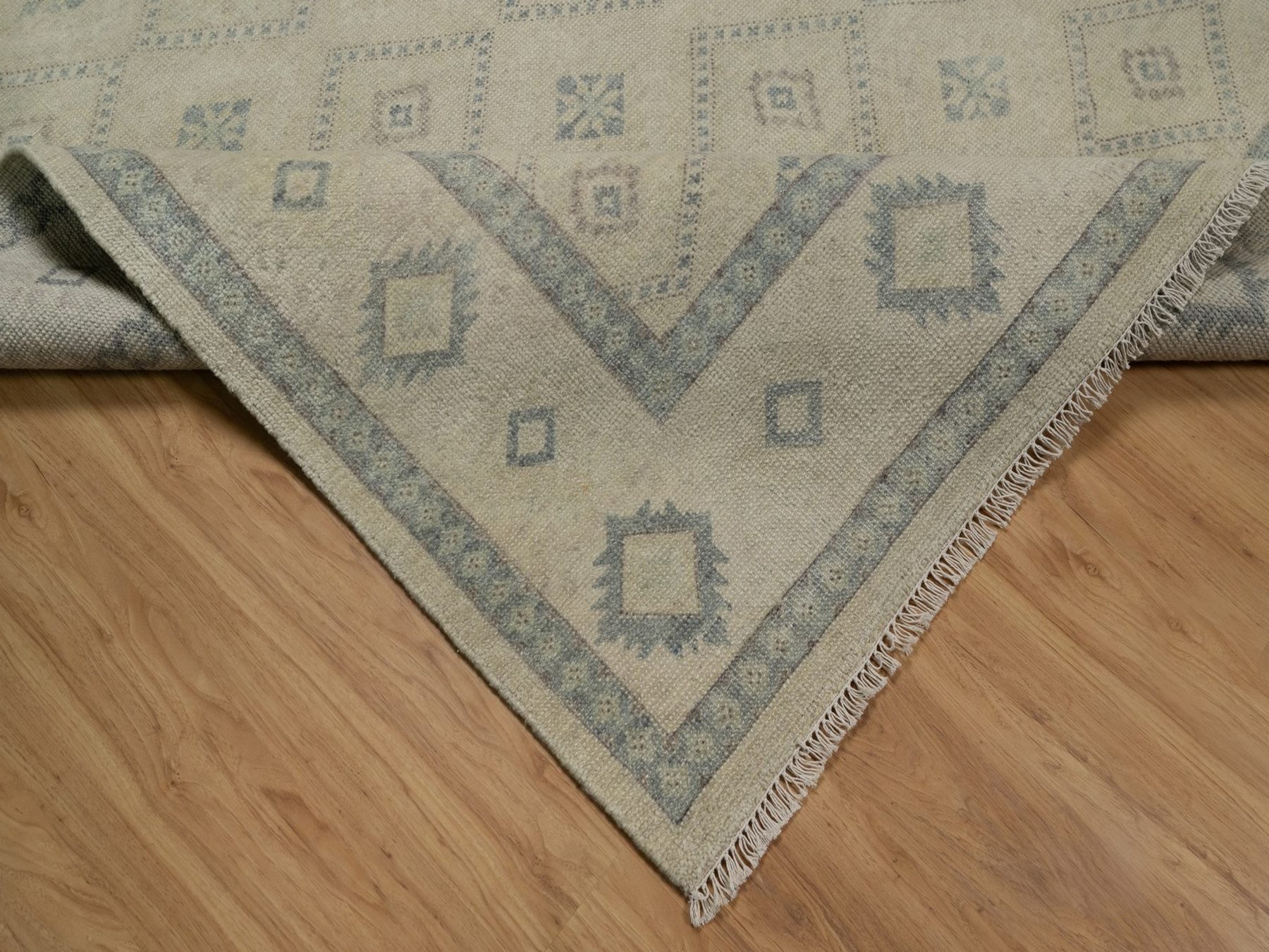 9'x12' Bone White, Zero Pile, Box Design with Repetitive Triangle Tribal Motifs, Hand Knotted, 100% Wool, Oriental Rug HR91720 - Image 6