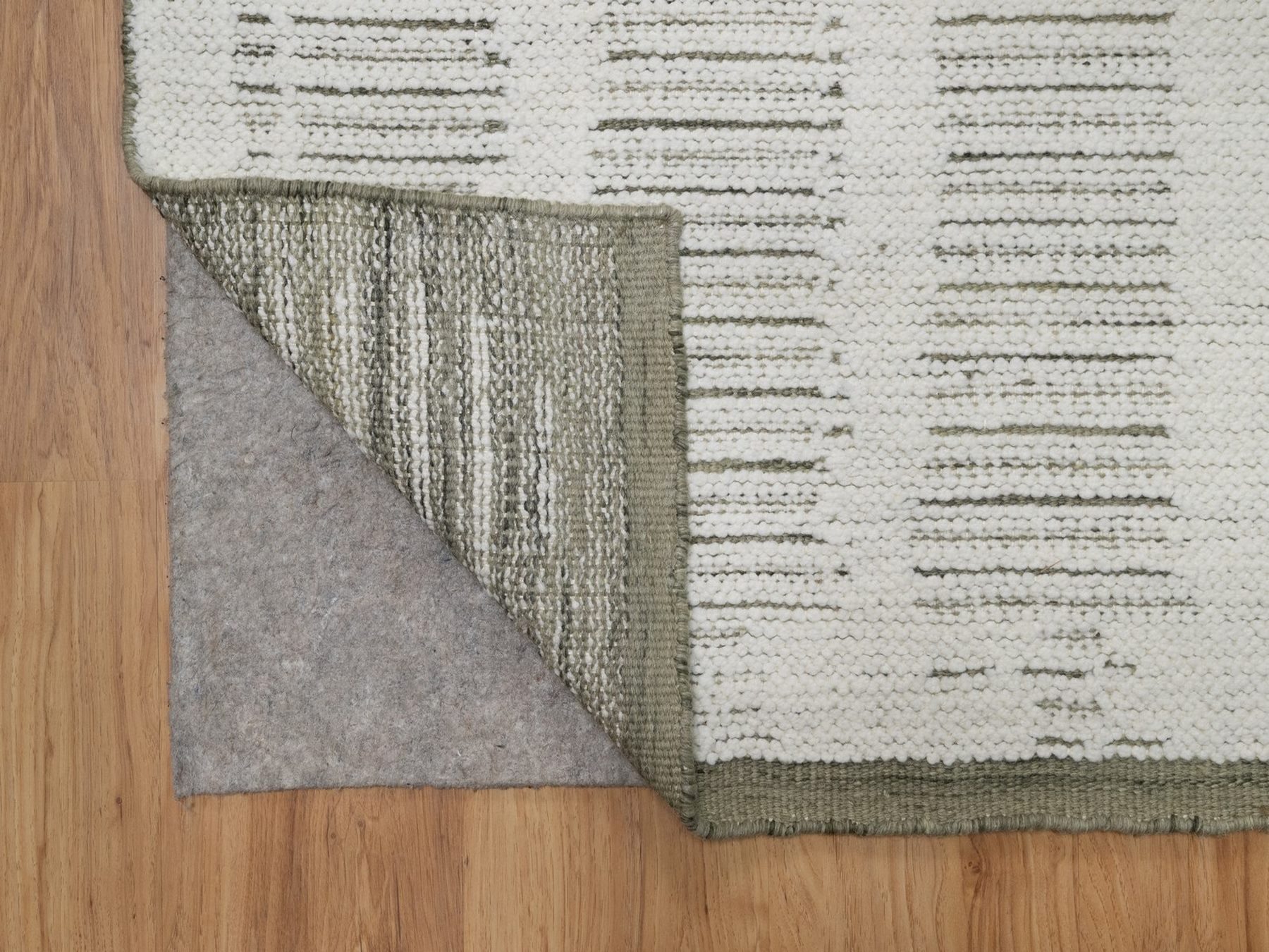 2'6"x10' Papyrus White, Hand Woven, Flat Weave with Textured Pile, Undyed Natural Wool, Runner, Oriental Rug HR91727 - Image 3