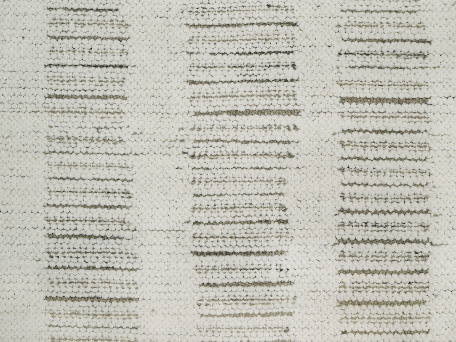 2'6"x10' Papyrus White, Hand Woven, Flat Weave with Textured Pile, Undyed Natural Wool, Runner, Oriental Rug HR91727 - Image 5