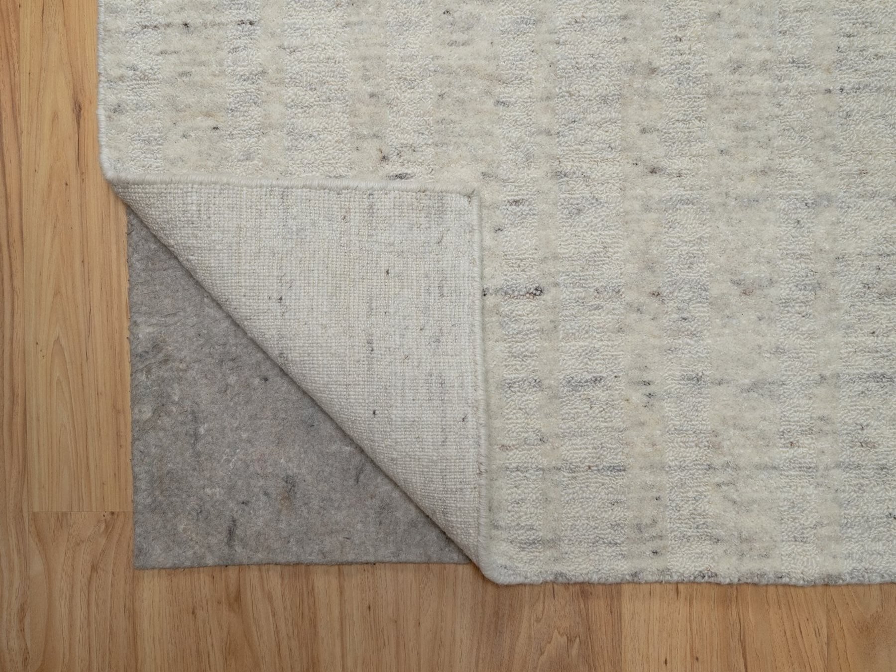 2'7"x8' Whisper White, Hand Loomed, Undyed Natural Wool, Vertical Stripes Design with Salt and Pepper Effect, Runner, Oriental Rug HR91792 - Image 3