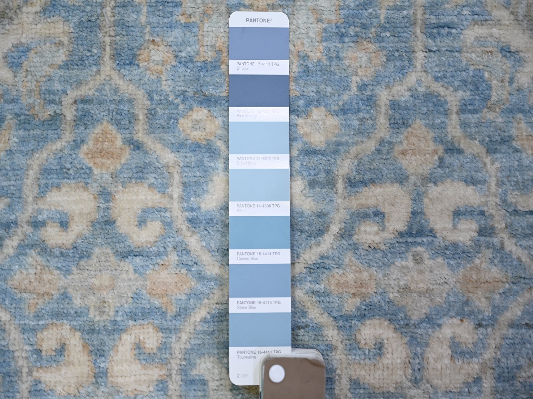 2'7"x9'8" Beau Blue, Natural Dyes Finer Peshawar with Soft Colors, 100% Wool Hand Knotted, Runner Oriental Rug HR73688 - Image 3