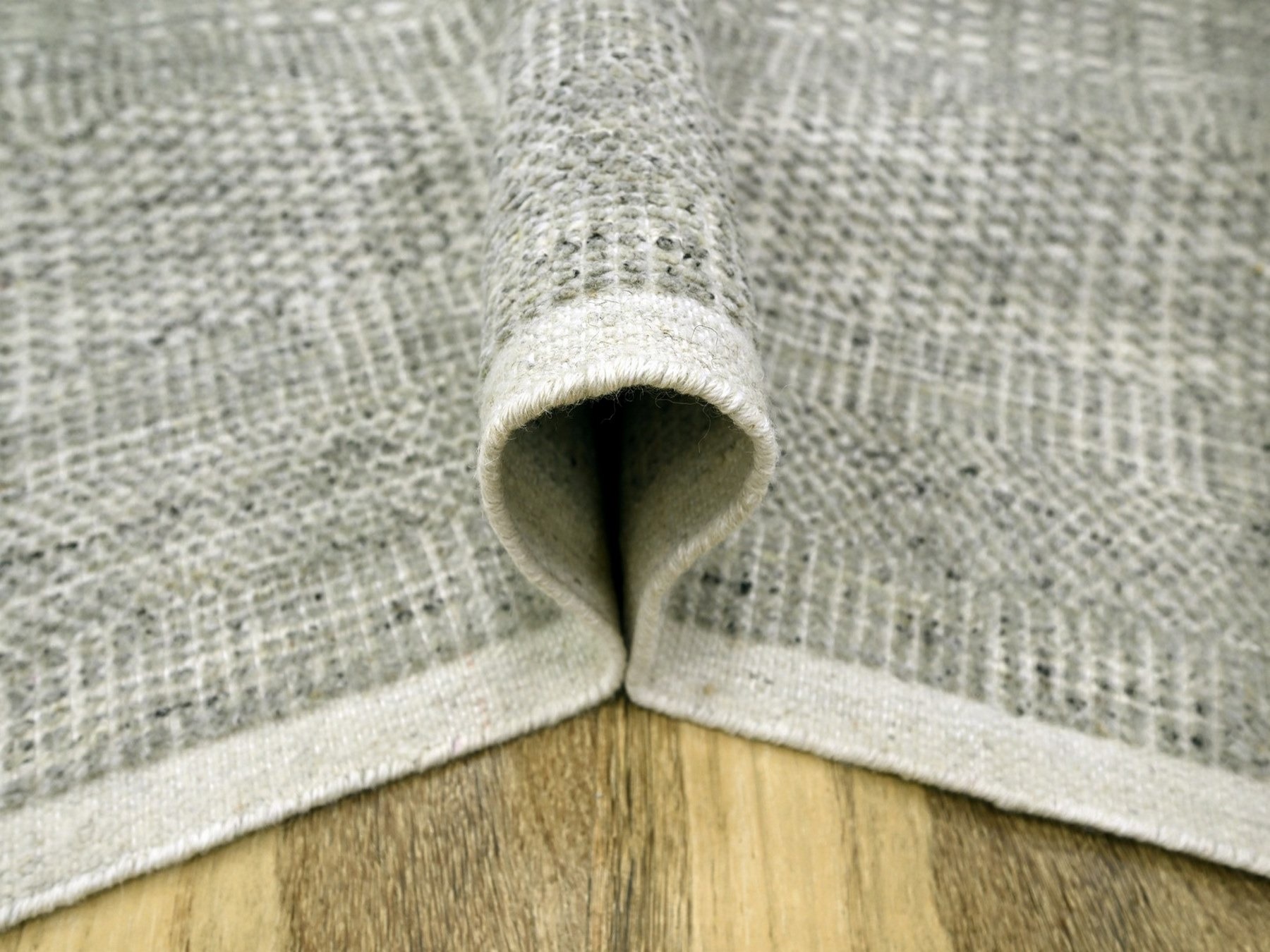 6'1"x9' Misty Gray, Natural Wool, Oxidized and Distressed Grass Design with Exposed Warps, Hand Knotted, Oriental Rug HR76736 - Image 5