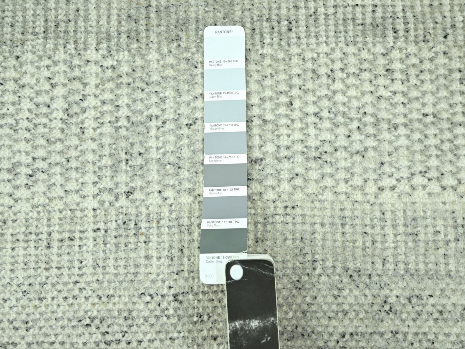 2'7"x6'3" Cloud Gray, 100% Natural Wool, Oxidized and Distressed Grass Design with Exposed Warps, Hand Knotted, Runner, Oriental Rug HR76765 - Image 4