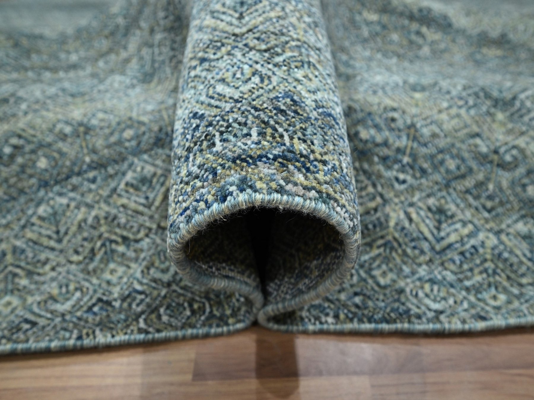 10'x10' Imperial Blue, Hand Knotted, Kohinoor Herat Pattern, Small Geometric Repetitive Diamond Design, Soft Wool, Tone on Tone, Round, Oriental Rug HR76789 - Image 5