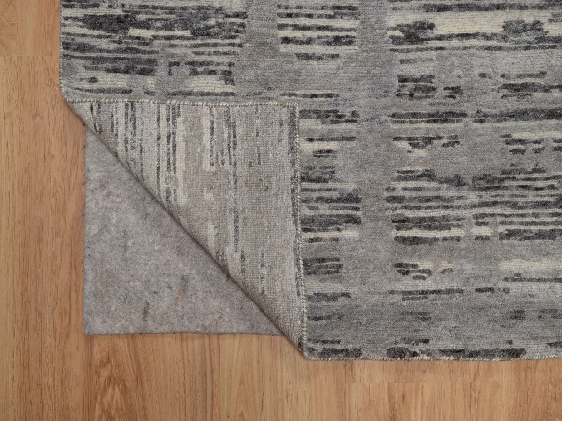 2'6"x8' Sonic Gray, Modern Criss Cross Erased Design, Hand Knotted, Hand Spun Undyed Natural Wool, Runner, Oriental Rug HR91818 - Image 3