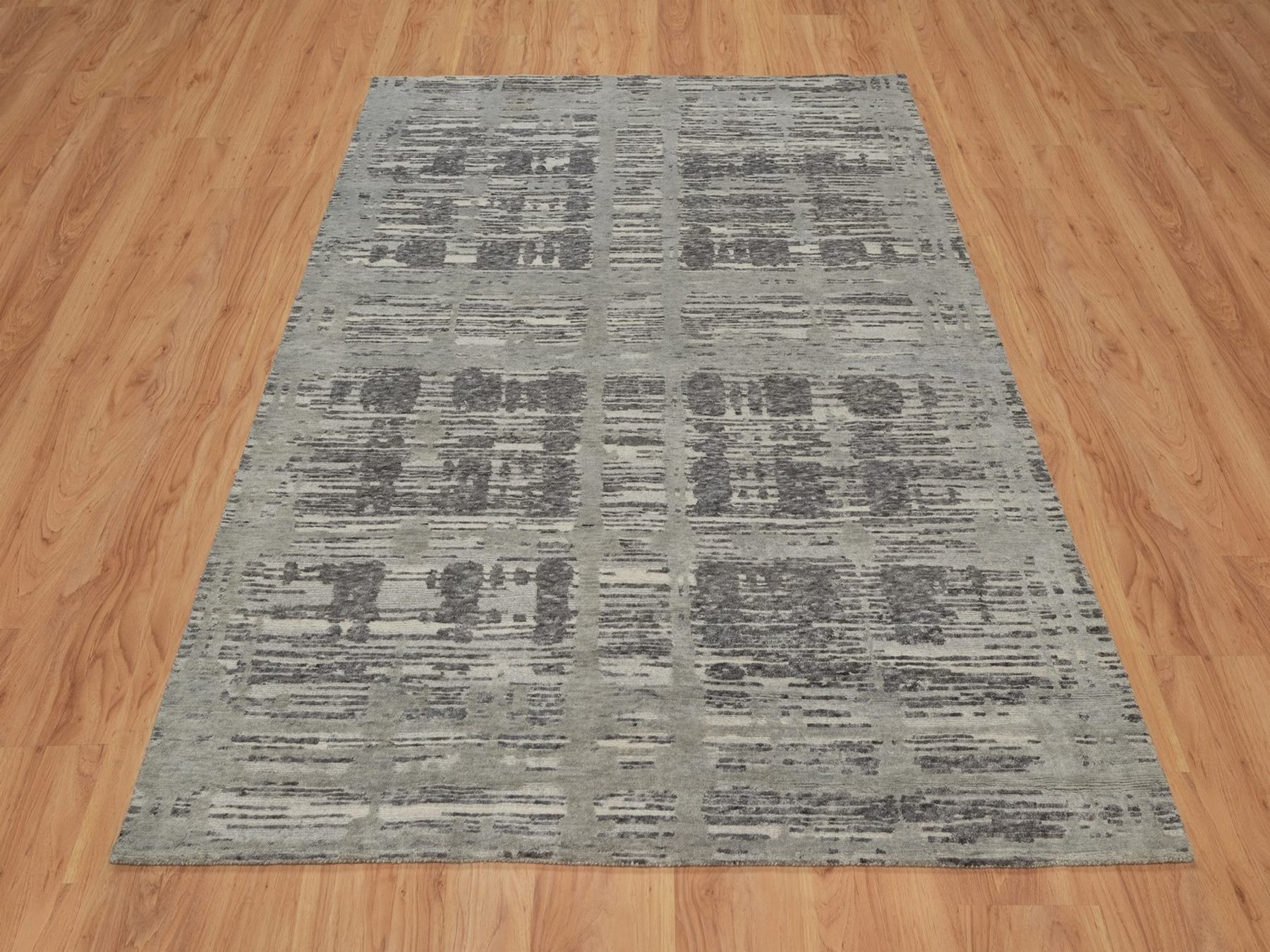 5'x7' Mirage Gray, Modern Criss Cross Erased Design, Hand Spun Undyed Natural Wool, Hand Knotted, Oriental Rug HR91833 - Image 2
