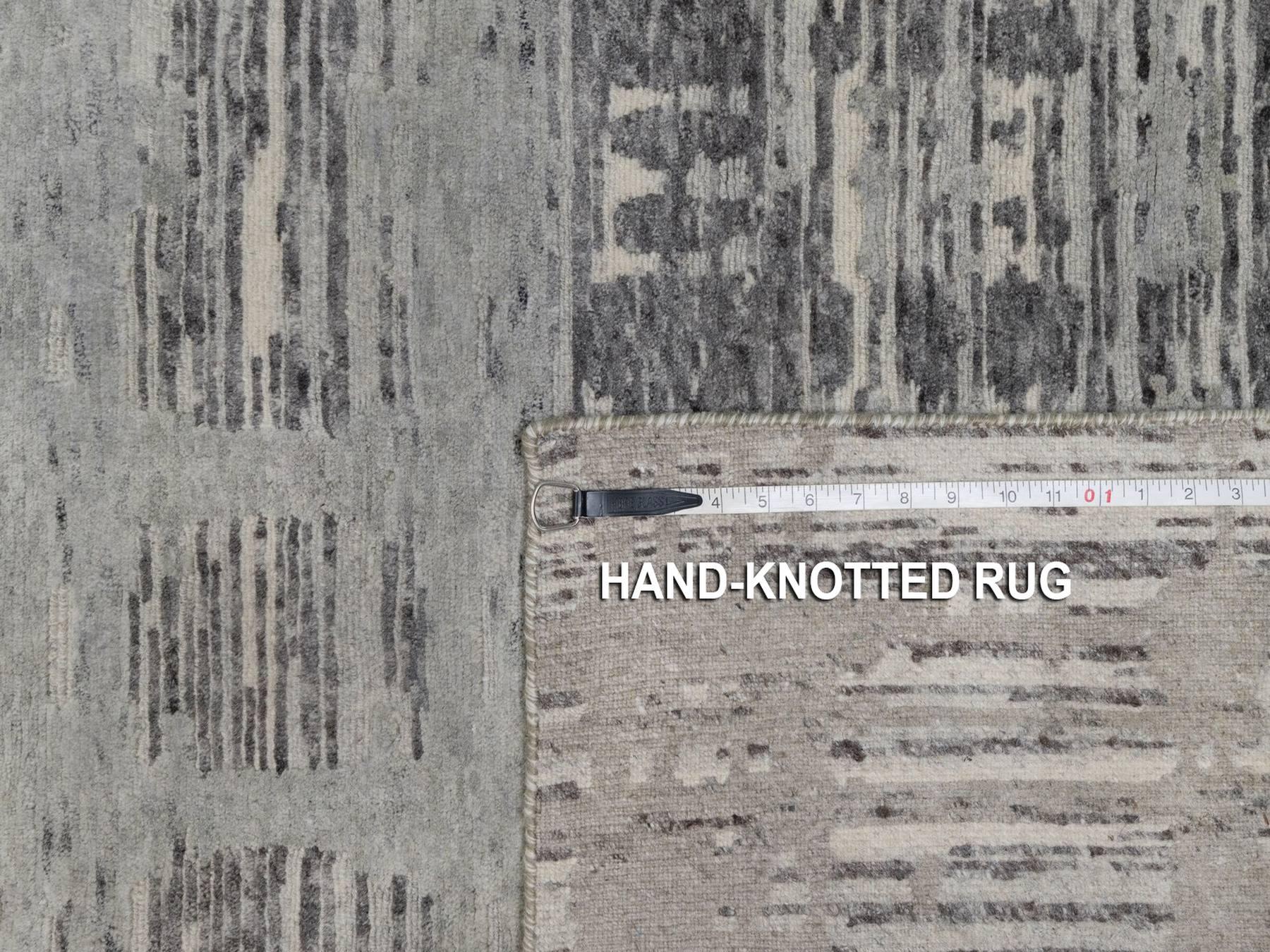 5'x7' Mirage Gray, Modern Criss Cross Erased Design, Hand Spun Undyed Natural Wool, Hand Knotted, Oriental Rug HR91833 - Image 8