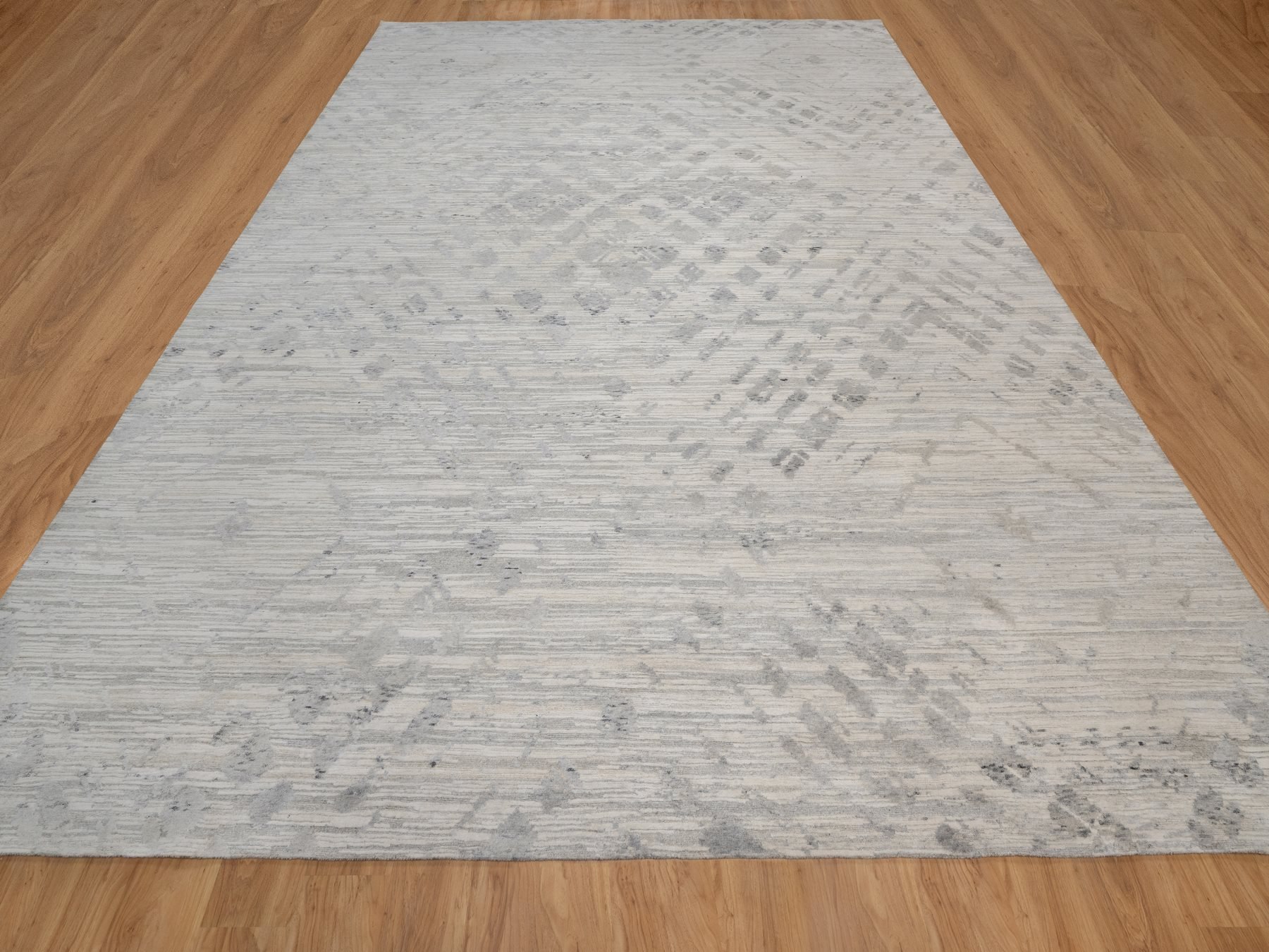 12'x15'3" Winter White, Modern Design, Hand Knotted, Hand Spun Undyed Natural Wool, XL, Oversized, Oriental Rug HR91856 - Image 2
