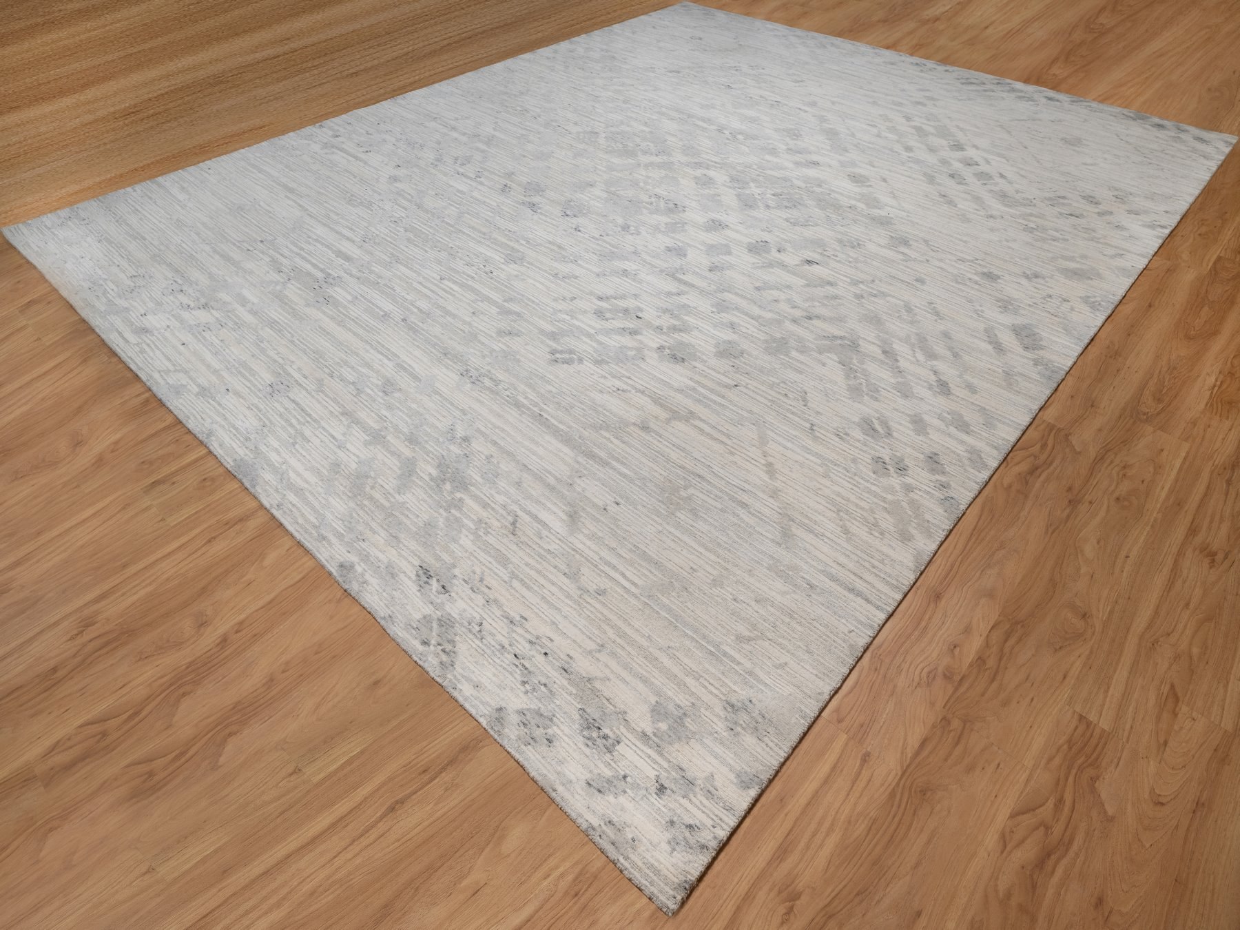 12'x15'3" Winter White, Modern Design, Hand Knotted, Hand Spun Undyed Natural Wool, XL, Oversized, Oriental Rug HR91856 - Image 3