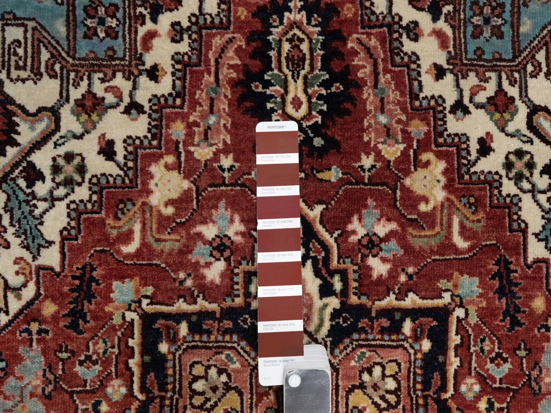 3'x5' Berry Red, Hand Knotted, Hand Spun New Zealand Wool, Soft Pile, Vegetable Dyes, Antiqued Fine Heriz Re-Creation, Medallion Design, Oriental Rug HR91938 - Image 4