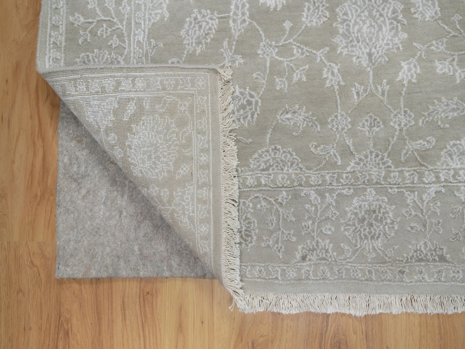 4'1"x6'1" Fossil Gray, Wool and Plant Based Silk, Light Tone on Tone with Persian Design, Thick and Plush, 200 KPSI, Hand Knotted, Oriental Rug HR91355 - Image 3