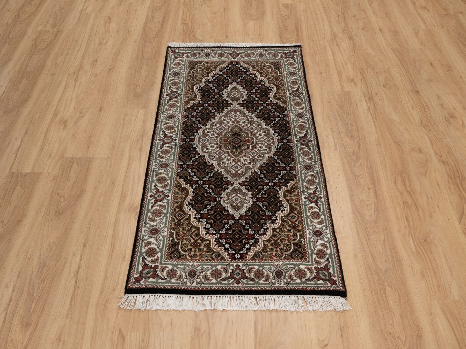 2'4"x4'9" Midnight Black, Tabriz Mahi with Fish Medallion Design, 100% Wool, Hand Knotted, 175 KPSI, Oriental Rug HR91966 - Image 2