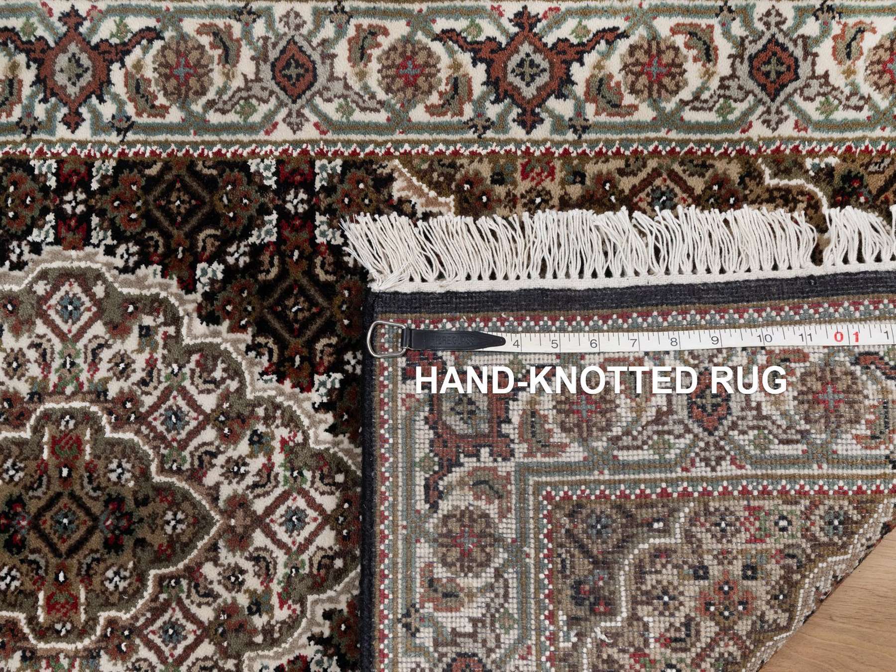 2'4"x4'9" Midnight Black, Tabriz Mahi with Fish Medallion Design, 100% Wool, Hand Knotted, 175 KPSI, Oriental Rug HR91966 - Image 8
