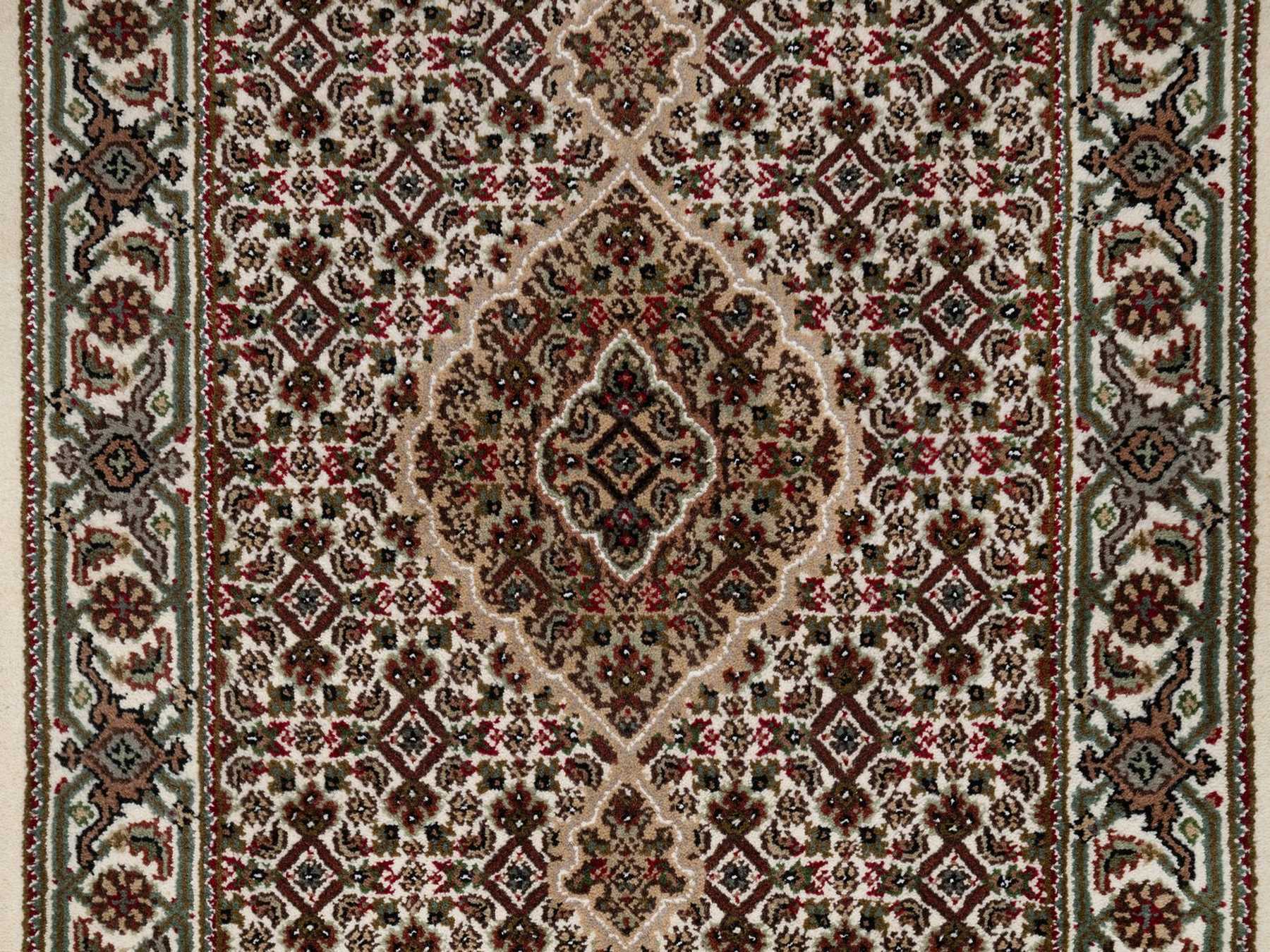 2'9"x8'1" Ivory, 100% Wool, Hand Knotted, Tabriz Mahi with Fish Medallion Design, 175 KPSI, Runner, Oriental Rug HR91975 - Image 5
