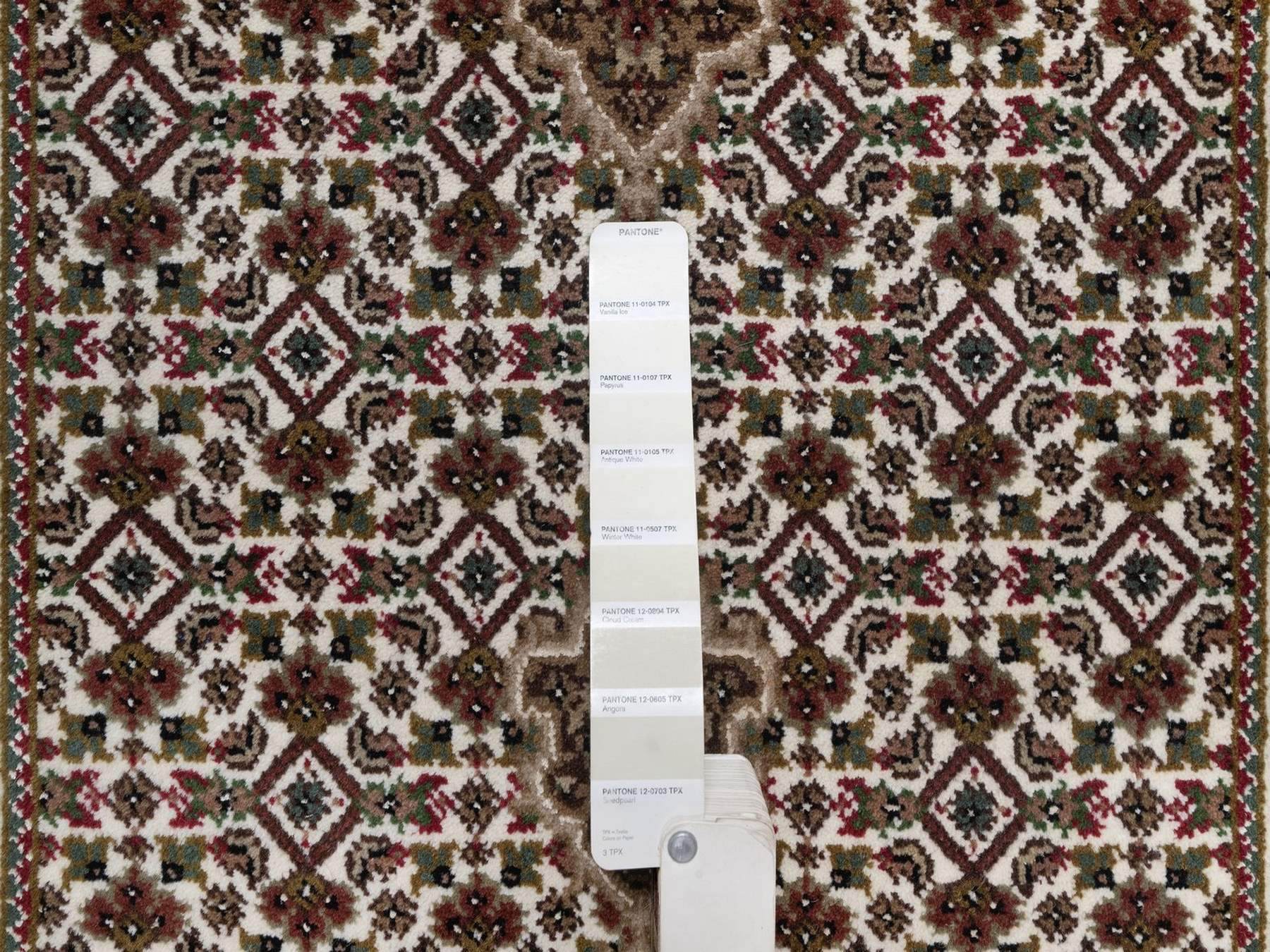 2'7"x21'2" Swan White, Tabriz Mahi with Fish Medallion Design, 100% Wool, Hand Knotted, 175 KPSI, XL Runner, Oriental Rug HR91980 - Image 4