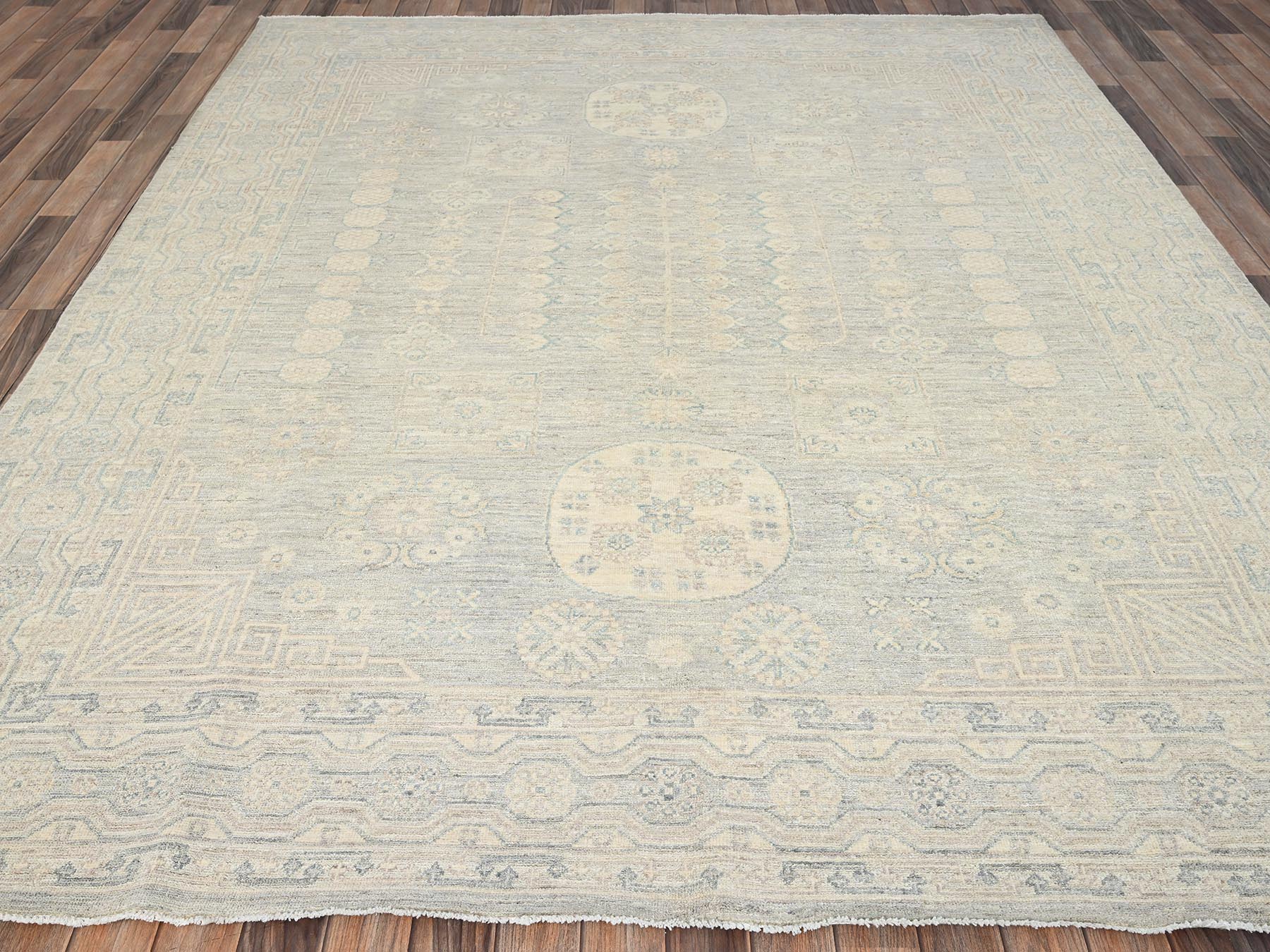 8'x9'7" Misty Gray, White Wash Peshawar with Khotan and Samarkand Design, Hand Knotted, 100% Wool, Oriental Rug HR1498 - Image 2