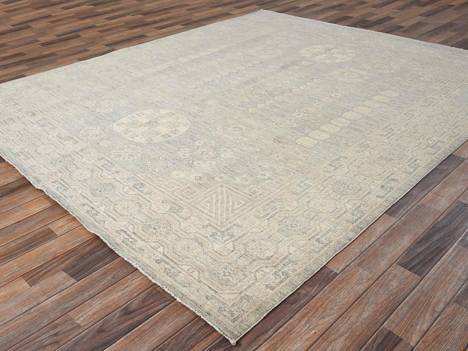 8'x9'7" Misty Gray, White Wash Peshawar with Khotan and Samarkand Design, Hand Knotted, 100% Wool, Oriental Rug HR1498 - Image 3