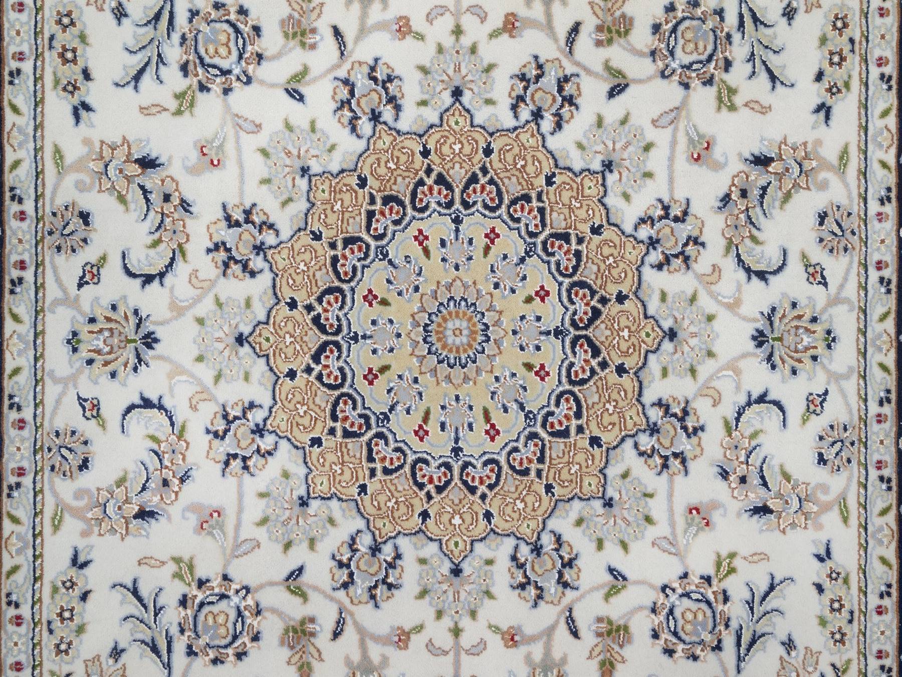 5'2"x8'3" Rice White, Nain with Flower Medallion Design, 250 KPSI, Soft Pile, Wool and Silk, Hand Knotted, Oriental Rug HR92001 - Image 5