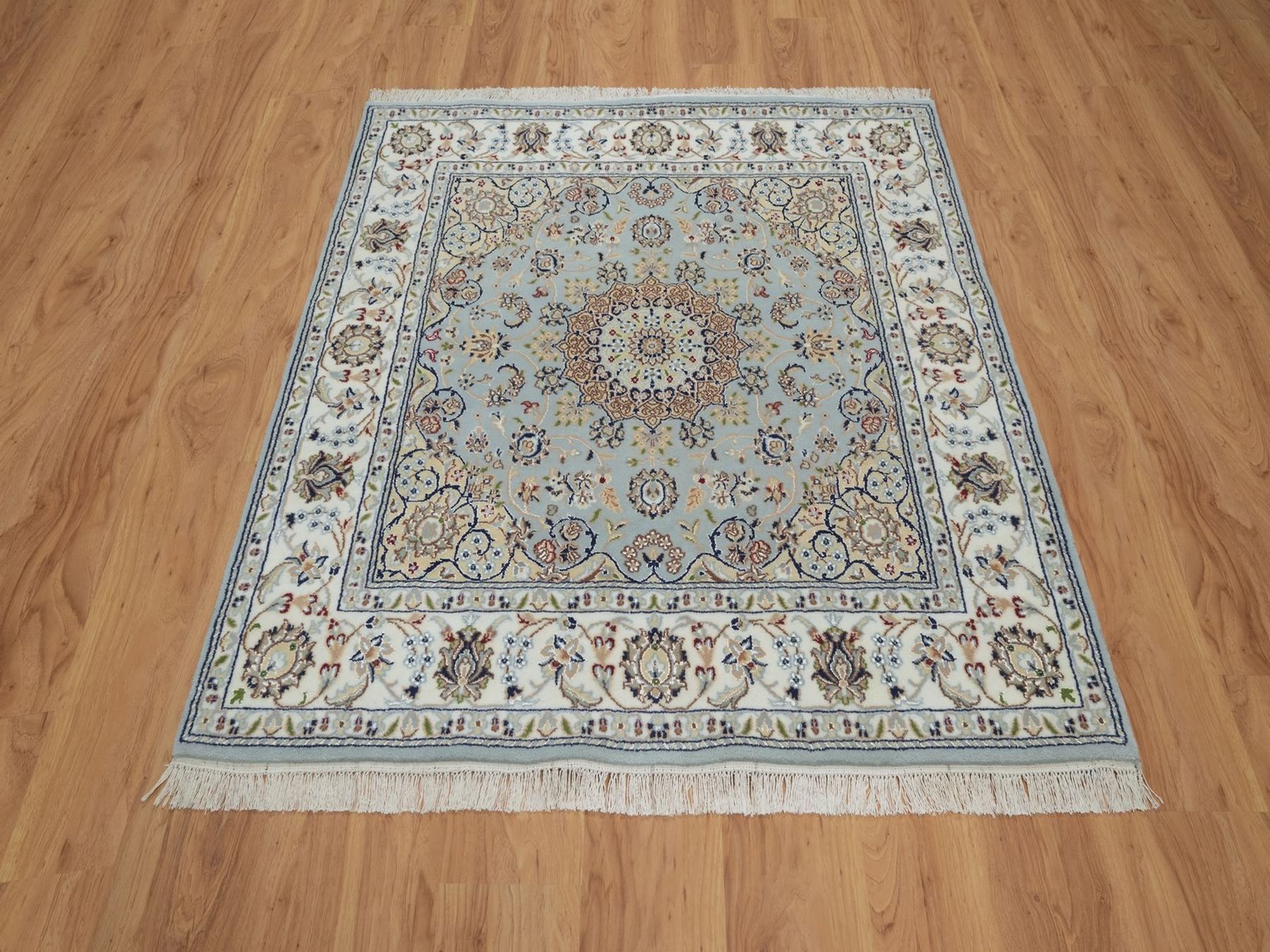 5'x5' Light Blue, 250 KPSI, Nain with Flower Medallion Design, Soft Pile, Wool and Silk, Hand Knotted, Square, Oriental Rug HR92007 - Image 2