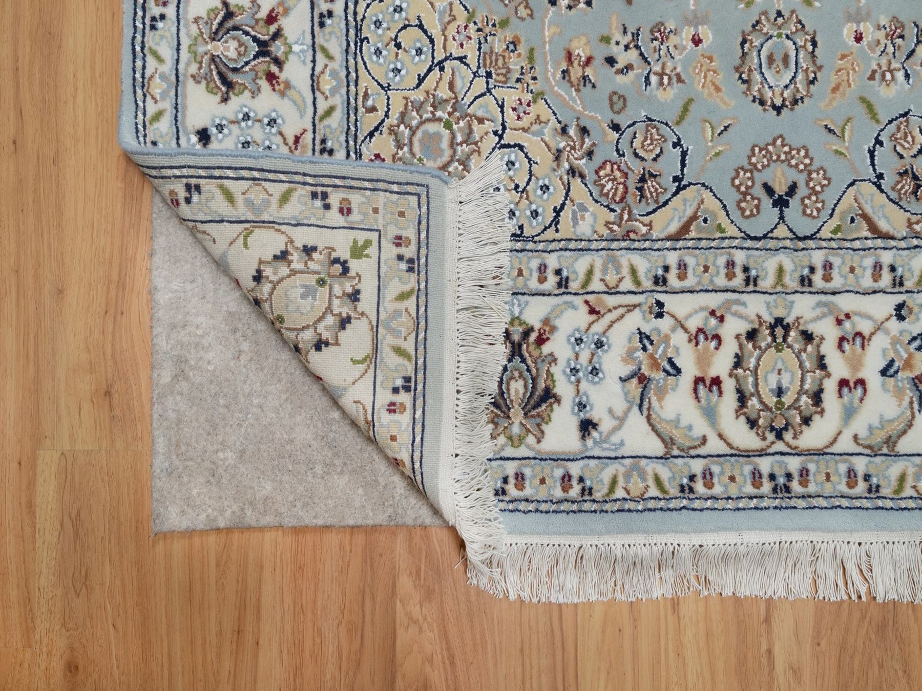 5'x5' Light Blue, 250 KPSI, Nain with Flower Medallion Design, Soft Pile, Wool and Silk, Hand Knotted, Square, Oriental Rug HR92007 - Image 3