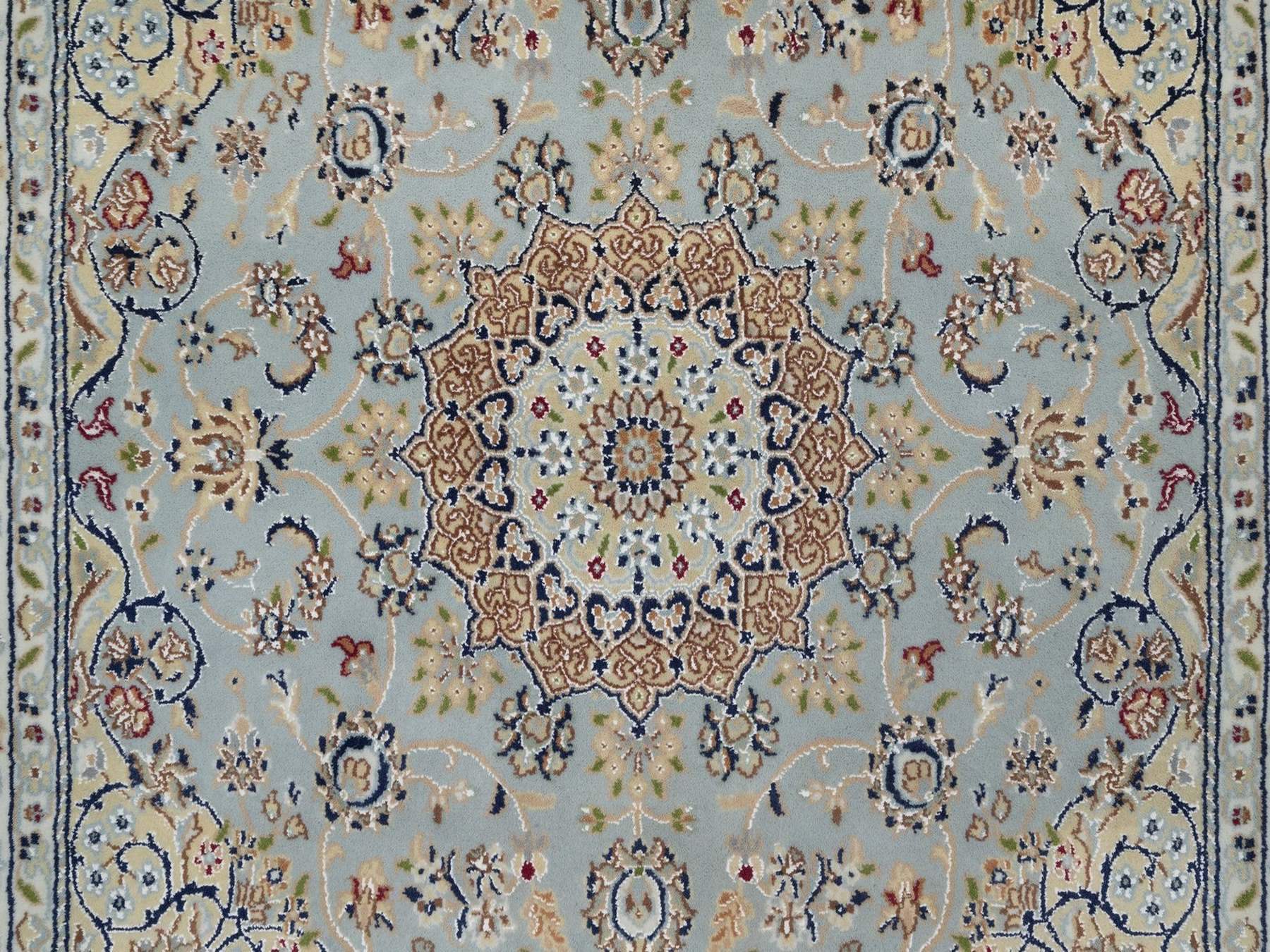 5'x5' Light Blue, 250 KPSI, Nain with Flower Medallion Design, Soft Pile, Wool and Silk, Hand Knotted, Square, Oriental Rug HR92007 - Image 5