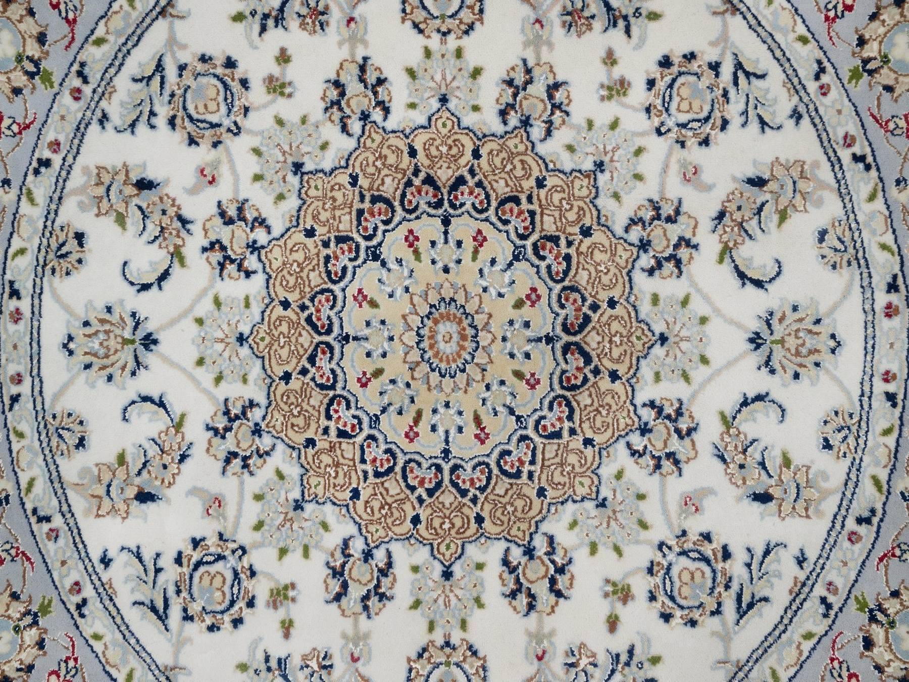 5'2"x5'2" Alabaster White, Nain with Flower Medallion Design, 250 KPSI, Soft Pile, Wool and Silk, Hand Knotted, Round, Oriental Rug SHR92012 - Image 5