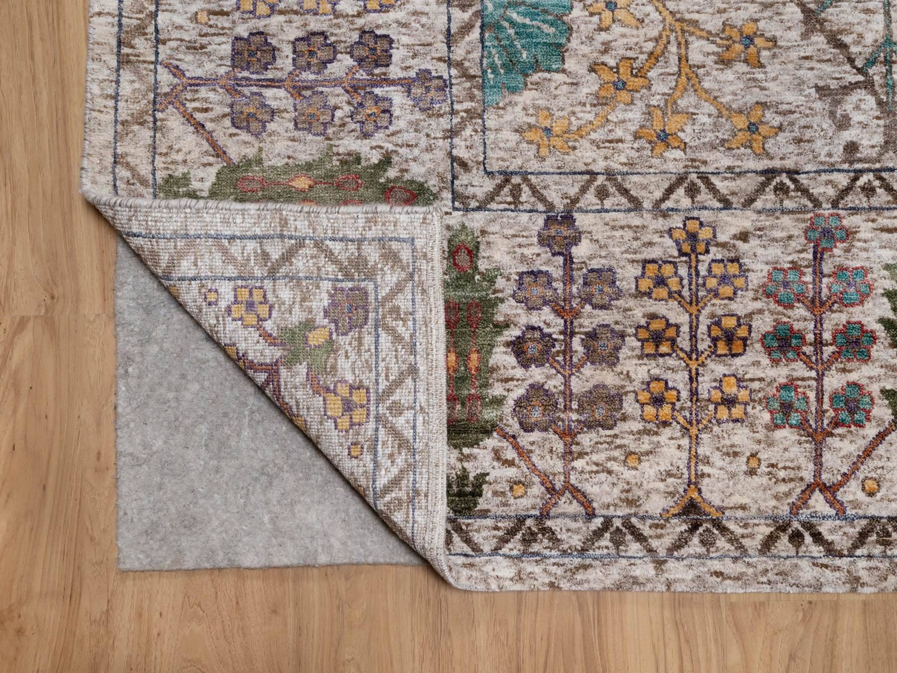 8'x10' Pearl White, Hand Knotted, Directional Vase Design, Silk with Textured Wool, Oriental Rug HR92053 - Image 4