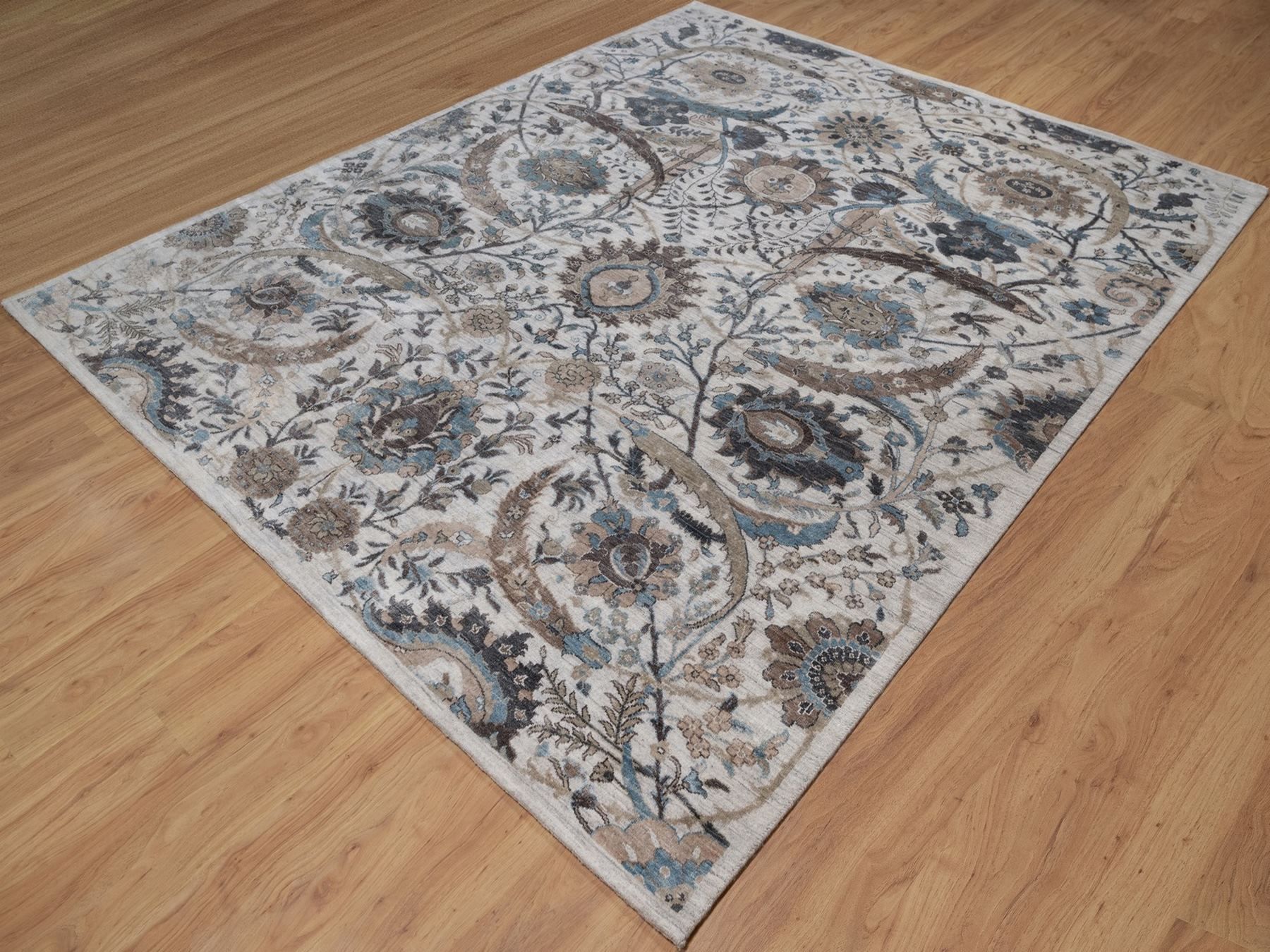 8'x10' Light Gray, Sickle Leaf Design, Silk with Textured Wool, Plush and Lush, Hand Knotted, Borderless, Oriental Rug HR92084 - Image 3