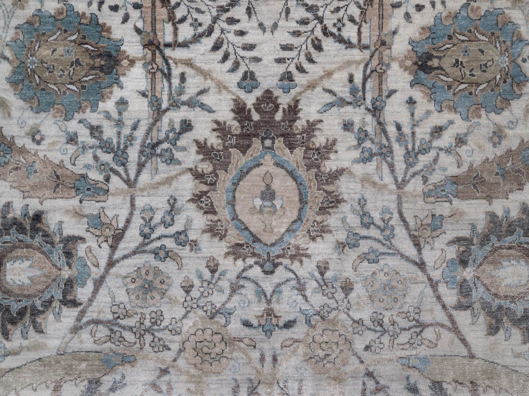 8'x10' Light Gray, Sickle Leaf Design, Silk with Textured Wool, Plush and Lush, Hand Knotted, Borderless, Oriental Rug HR92084 - Image 8