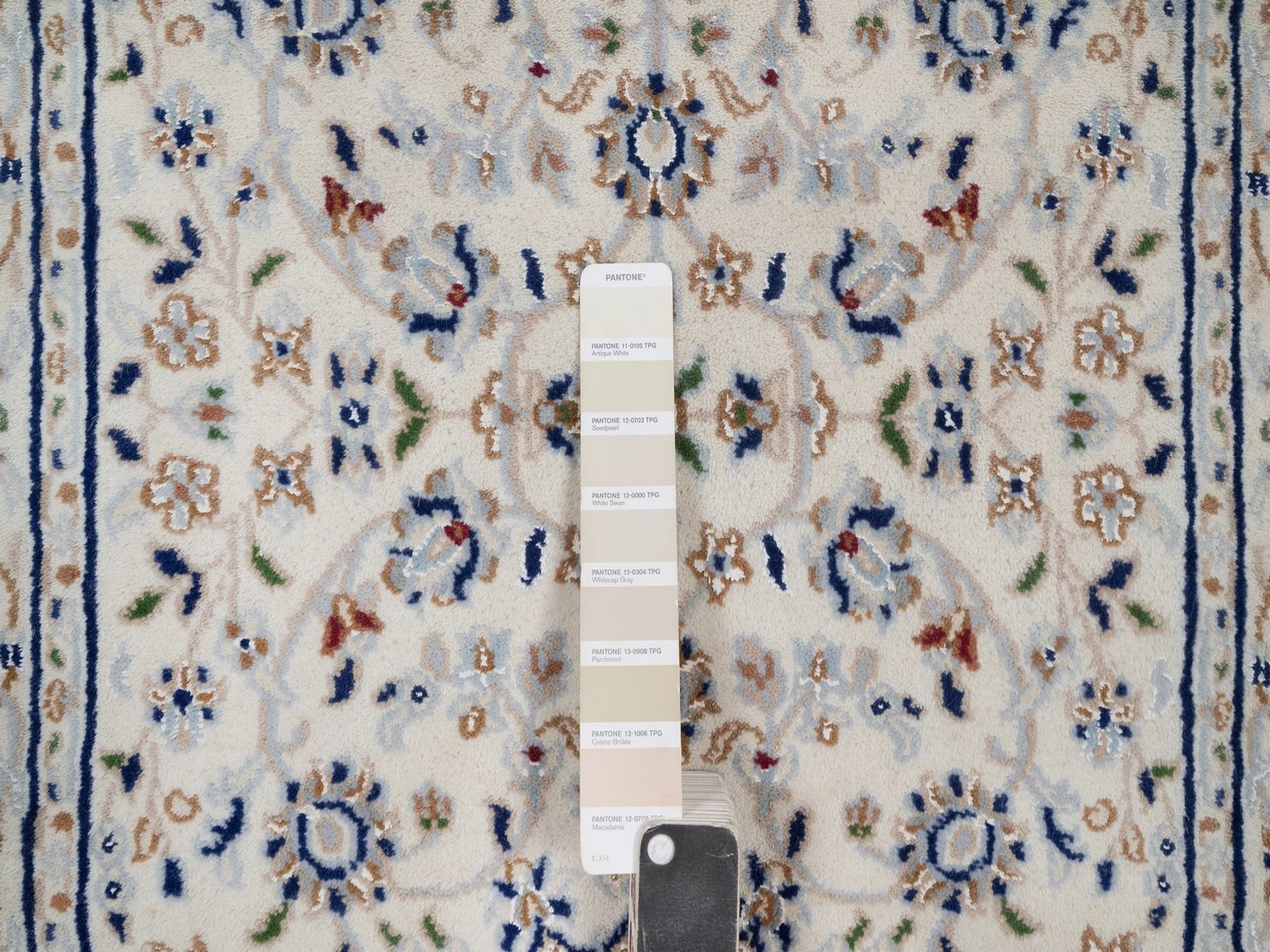 2'8"x6'2" Pearl White, Wool and Silk, 250 KPSI, Nain with Flower Medallion Design, Hand Knotted, Soft Pile, Runner, Oriental Rug HR92122 - Image 4