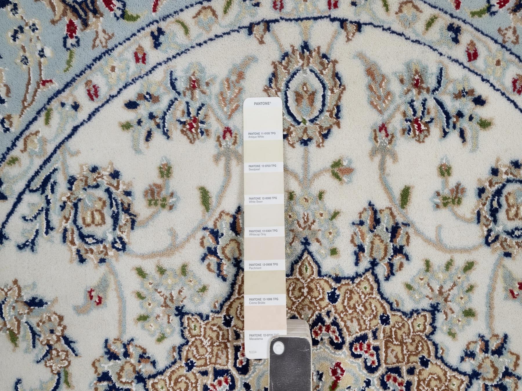 4'2"x4'2" Pearl White, Wool and Silk, 250 KPSI, Nain with Flower Medallion Design, Hand Knotted, Soft Pile, Round, Oriental Rug HR92136 - Image 4
