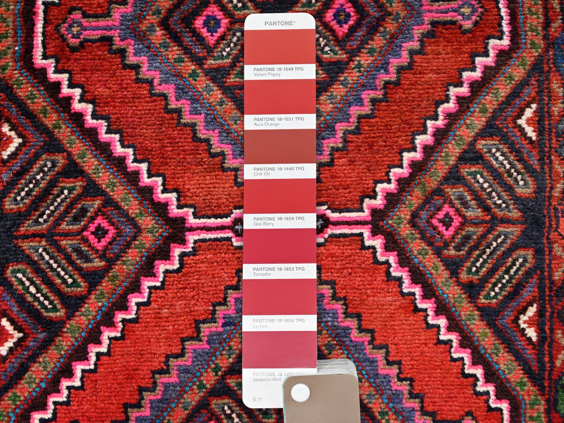 2'6"x9'5" Ajax Red, New Persian Hamadan with Geometric Pattern, Hand Knotted, Full Pile and Soft, Pure Wool, Runner, Oriental Rug HR1889 - Image 4