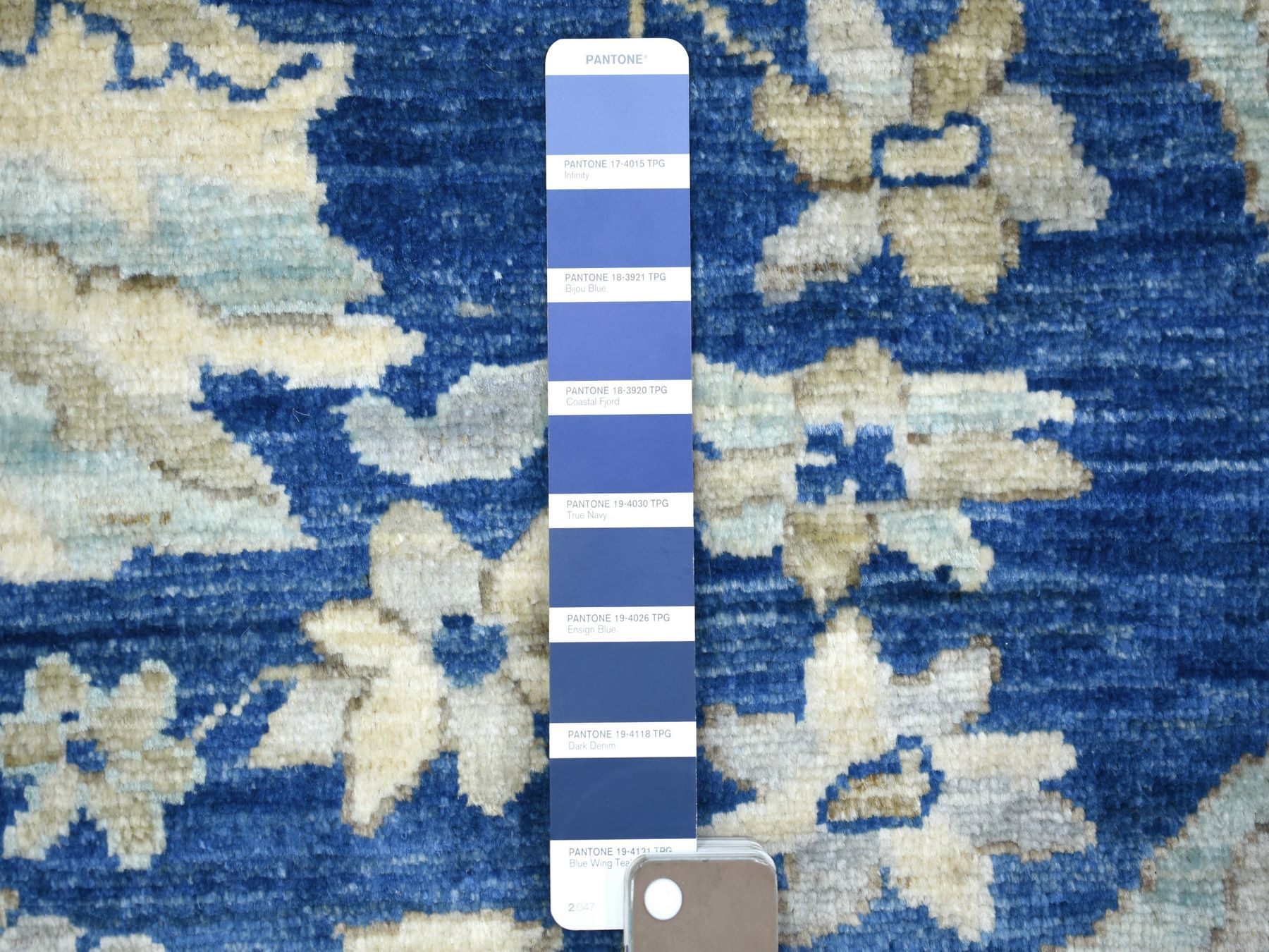 8'10"x12'4" Denim Blue, Soft Wool Hand Knotted, Fine Peshawar with All Over Flower Design Densely Woven, Oriental Rug HR71940 - Image 7