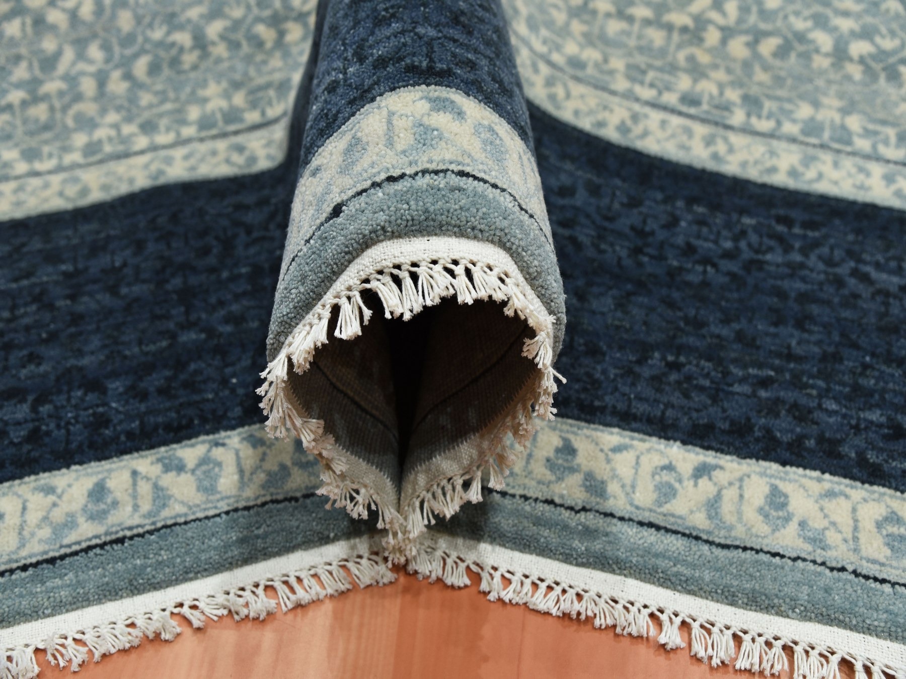 9'x12'3" Shades of Blue, Leaf All Over Pattern with A Distinct Contrasting Border Colors, Tone on Tone, Pure Wool Hand Knotted, Oriental Rug HR75253 - Image 5