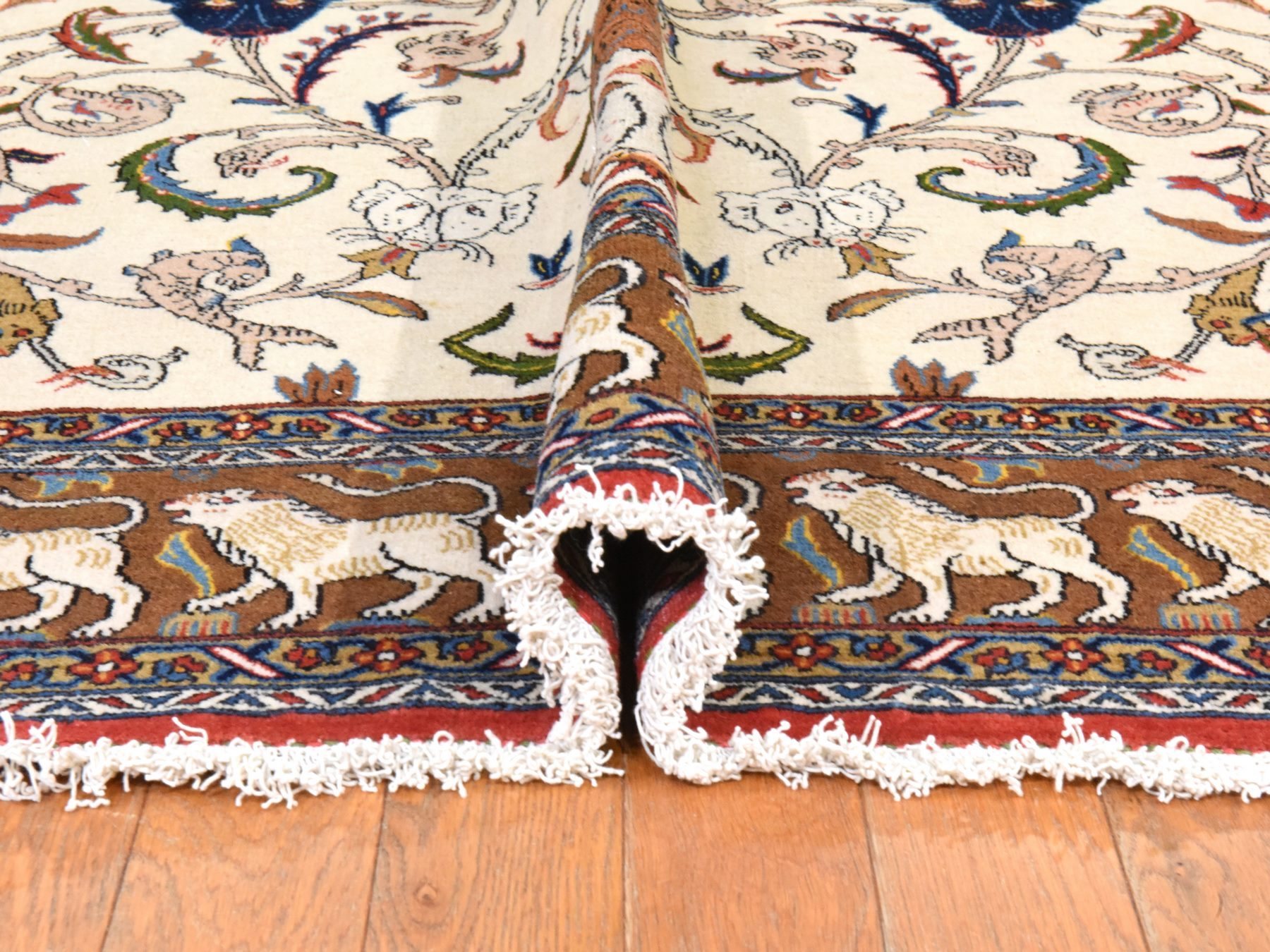 6'x9'5" Lace White, Vintage Persian Ghom, All Over Design with Angels and Faces, Pure Wool, Hand Knotted, Good Condition, Clean, Full Pile, Oriental Rug HR78523 - Image 6