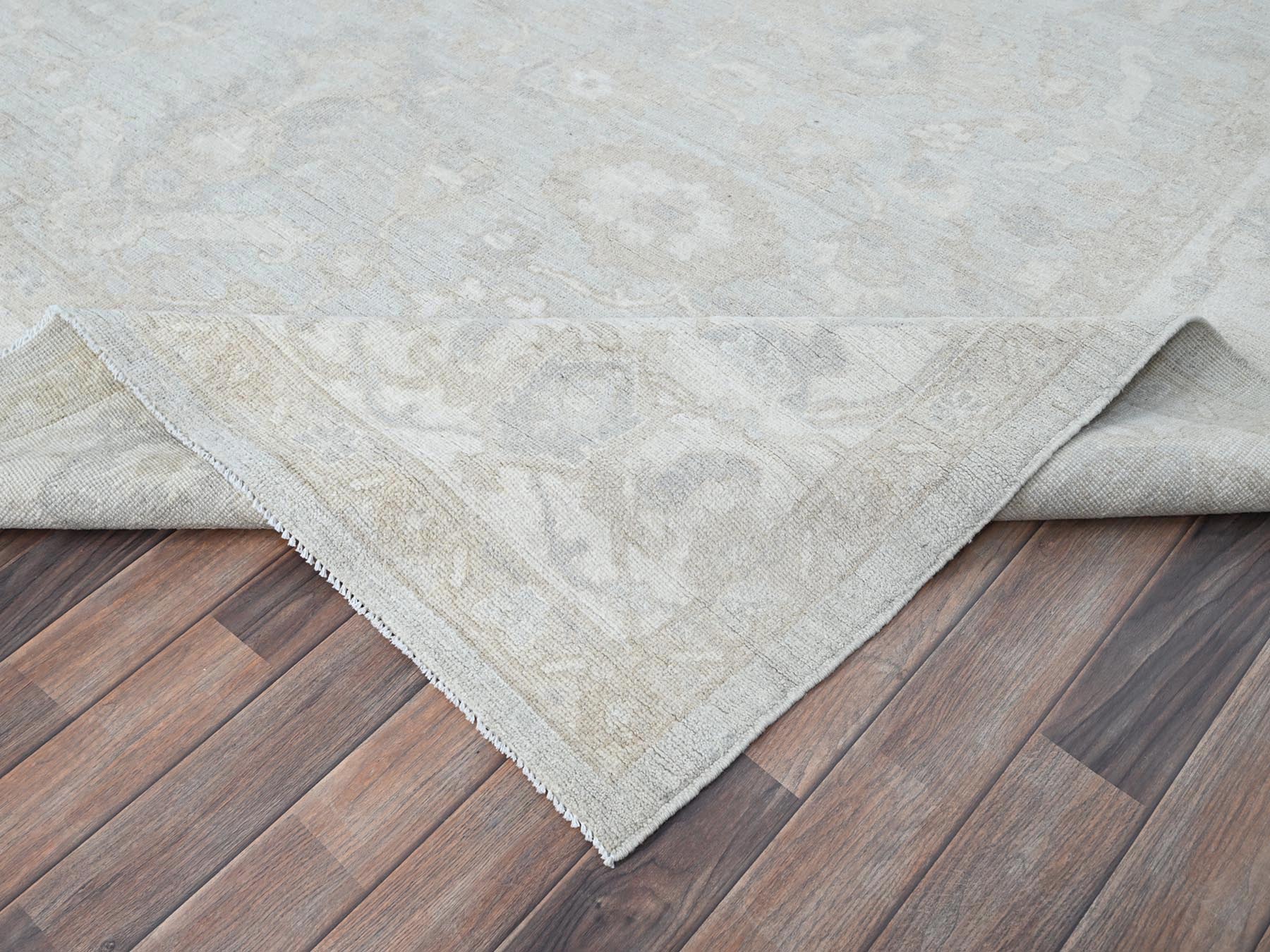 9'1"x12' Sterling Gray, Extra Soft Wool, White Wash Peshawar, Soft To The Touch, Hand Knotted, Geometric Design, Oriental Rug HR86705 - Image 6