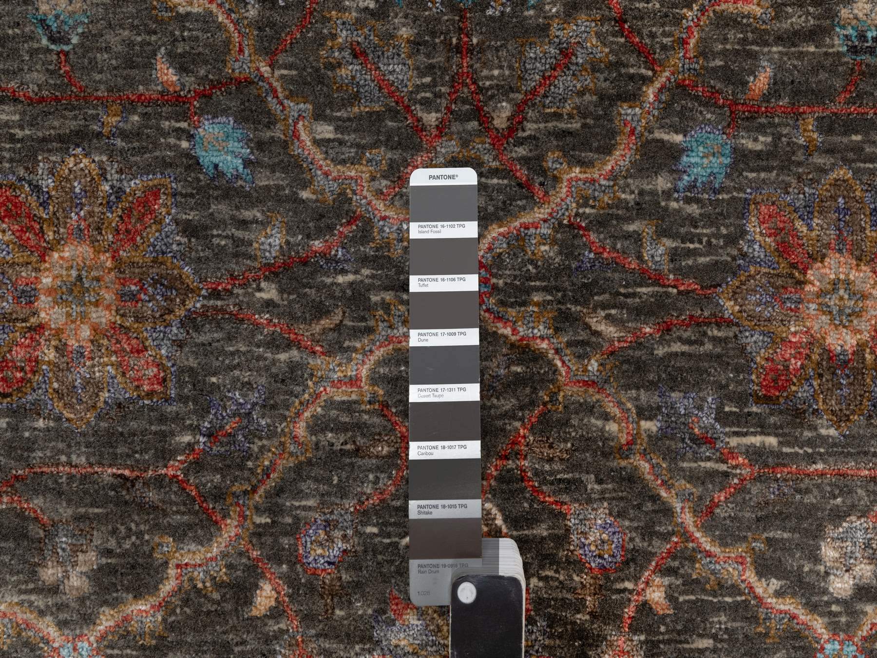 5'x7' Cedar Brown, Persian Scrolls Leaf and Flower Design, Striae Pattern, Hand Knotted, Textured Wool and Silk, Oriental Rug HR91133 - Image 4