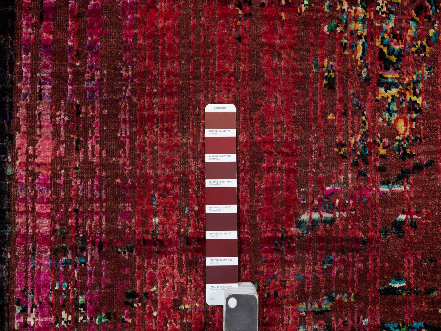 8'8"x12' Cherry Red, Broken and Erased Persian Pattern, Sari Silk with Oxidized Wool, Hand Knotted, Oriental Rug HR91893 - Image 7